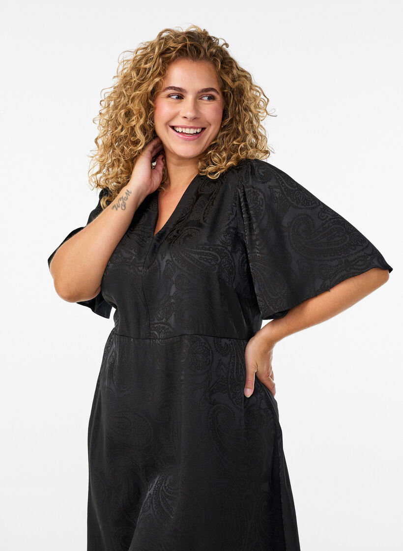Midikleid aus Jacquard mit Paisleymuster und Flügelärmeln, Schwarz, Model image number 2