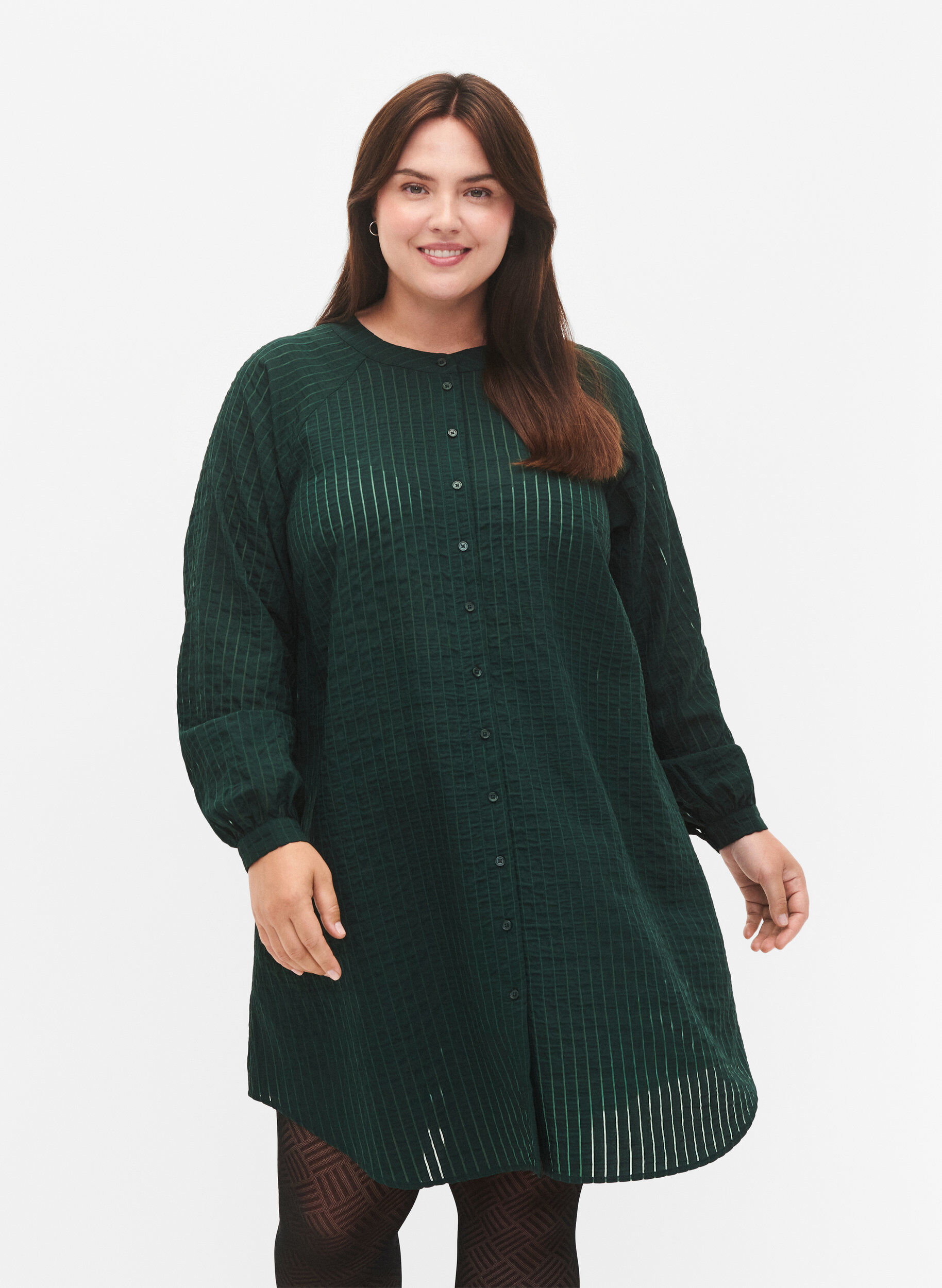 Zizzi Langer Viskose-Hemd mit gestreiftem Muster, Scarab, Model image number 0