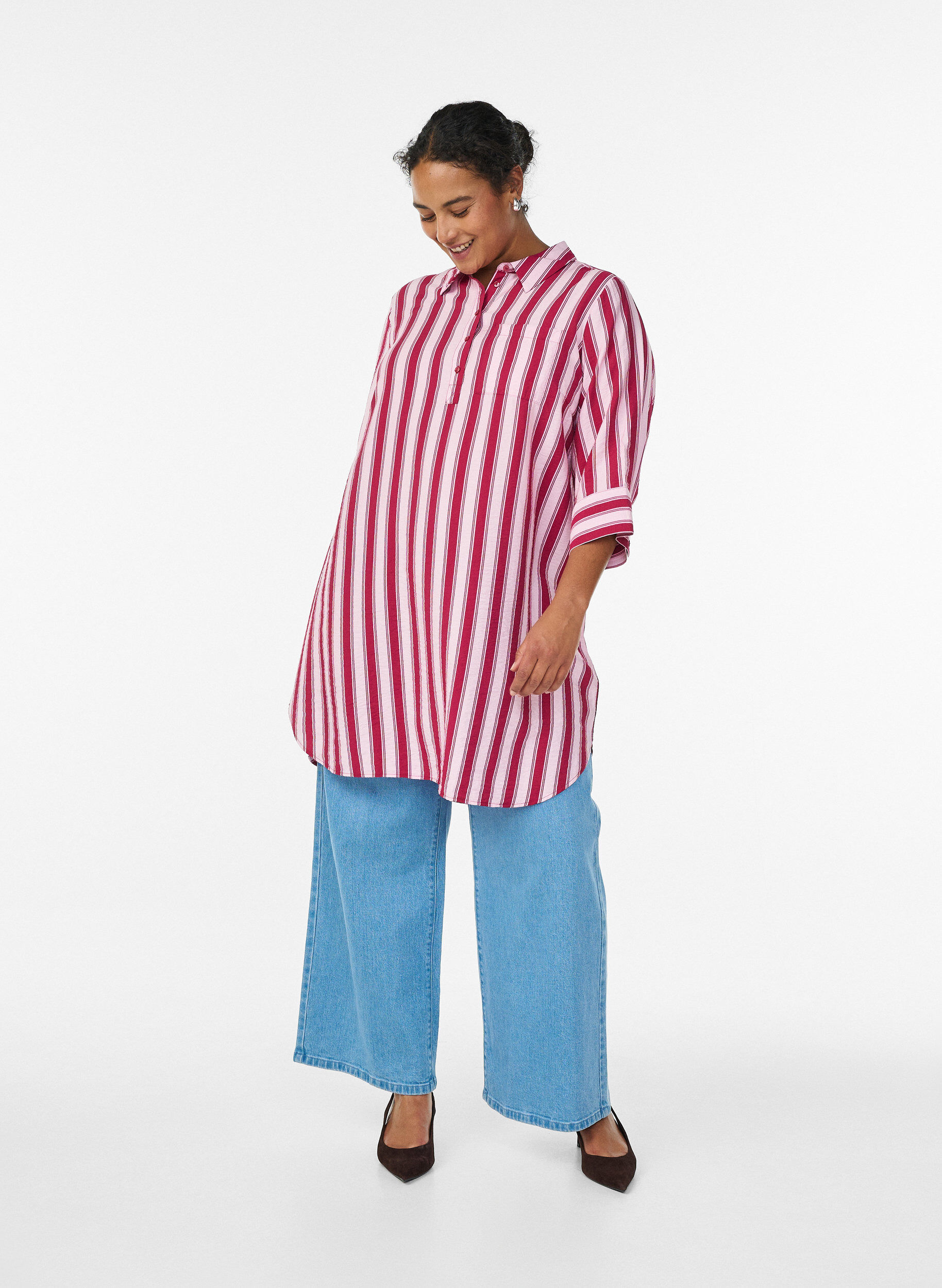 Zizzi Kleid mit Kragen und Brusttasche, Pink, Model image number 1