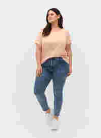 Cropped Amy Jeans mit Nieten in der Seitennaht, L.Blue Stone Wash, Model