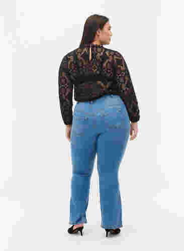 Ellen Bootcut-Jeans mit hoher Taille, Light blue, Model image number 1
