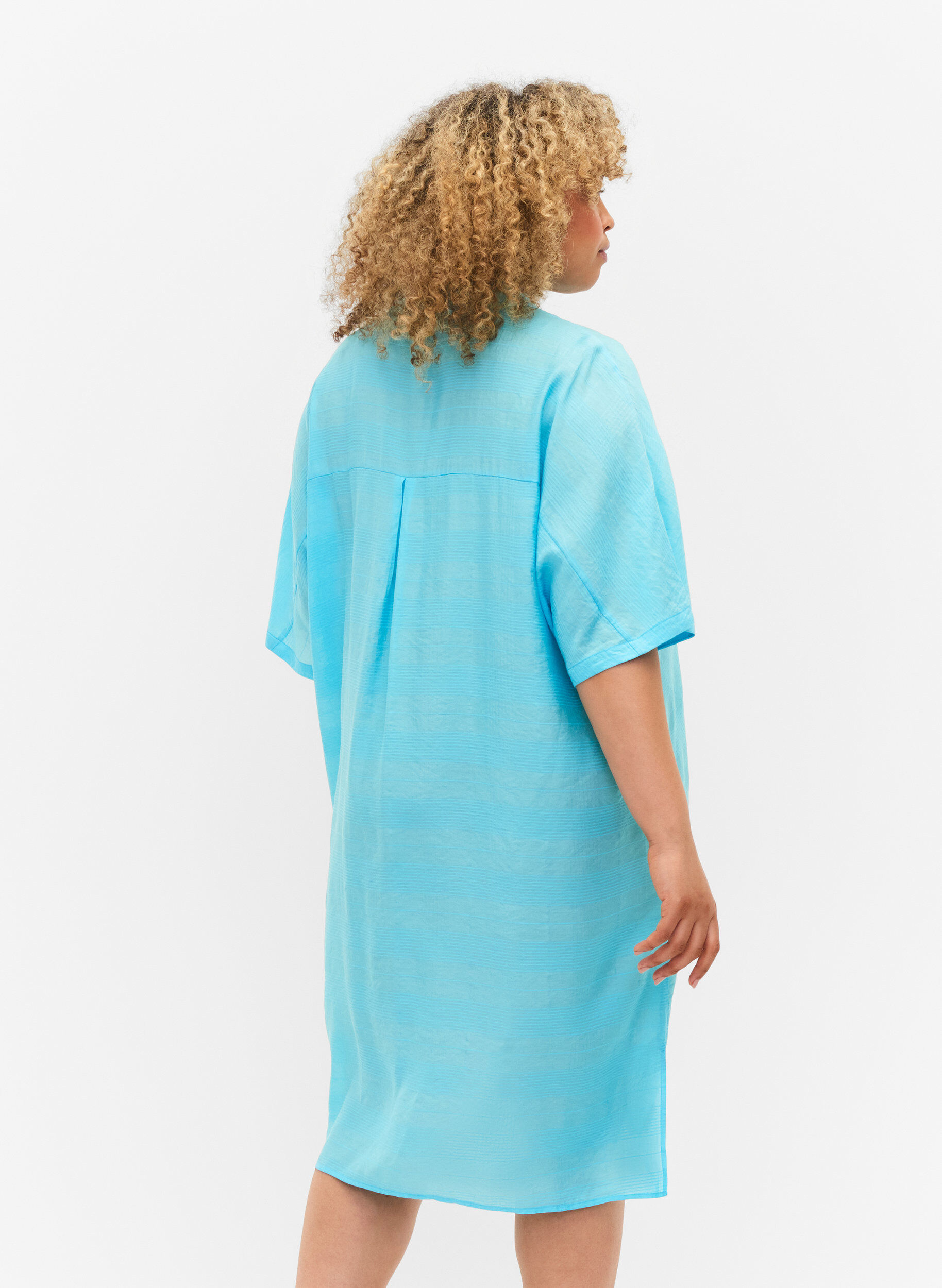 Zizzi Langes Shirt aus Viskose mit Textur, Bachelor Button, Model image number 1