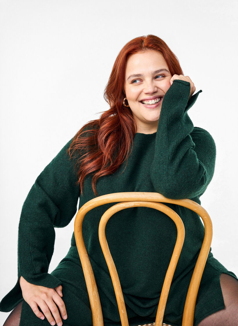 Strickkleid mit Rundhalsausschnitt und Schlitz, Scarab Mel., Image image number 0