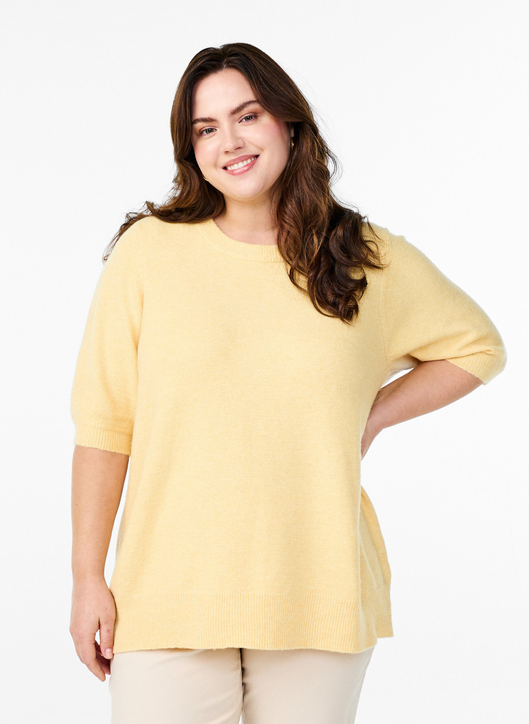 Zizzi Strickbluse mit kurzen &Auml;rmeln., Gelb, Model image number 0