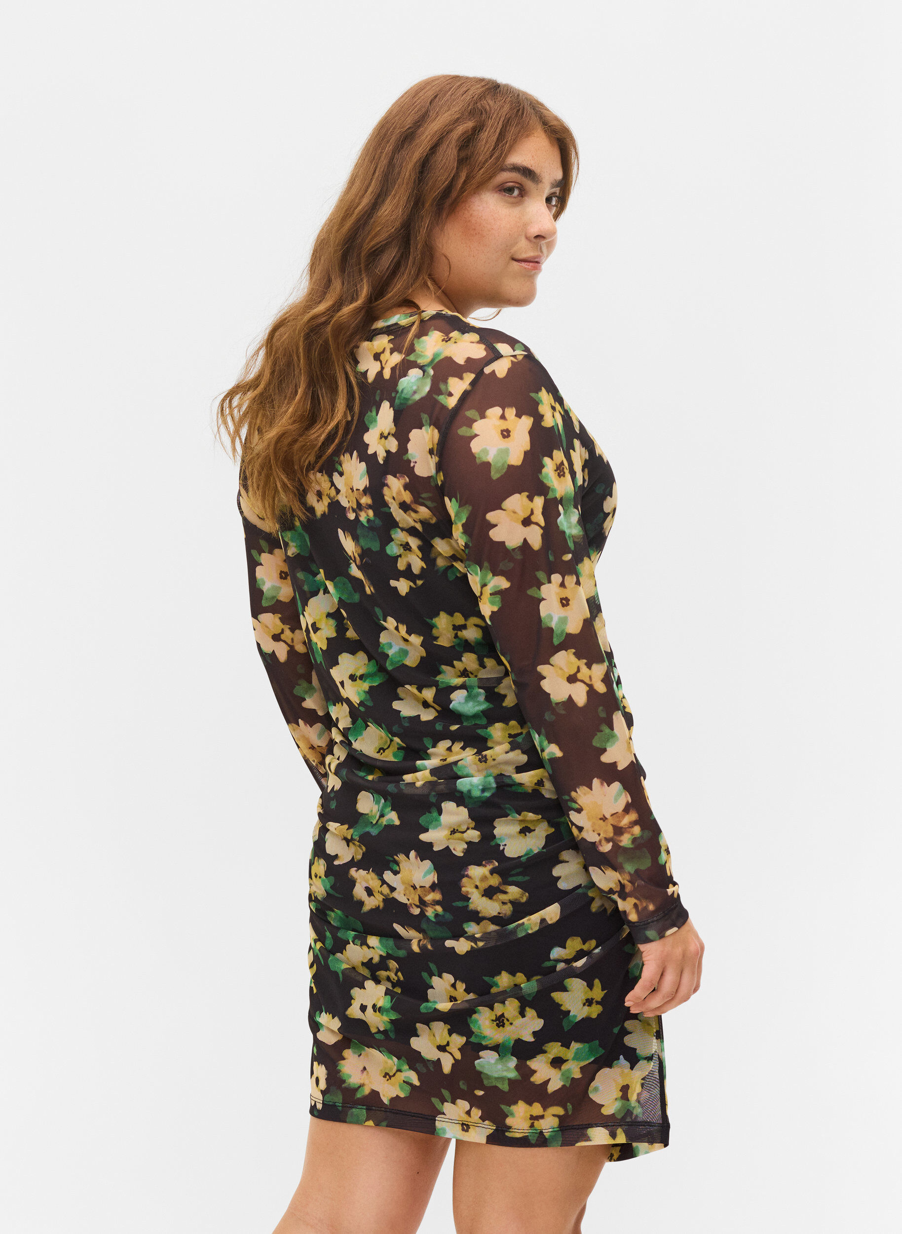 Zizzi Eng anliegendes Netzkleid mit 3/4-&Auml;rmeln, Yellow Green AOP, Model image number 1