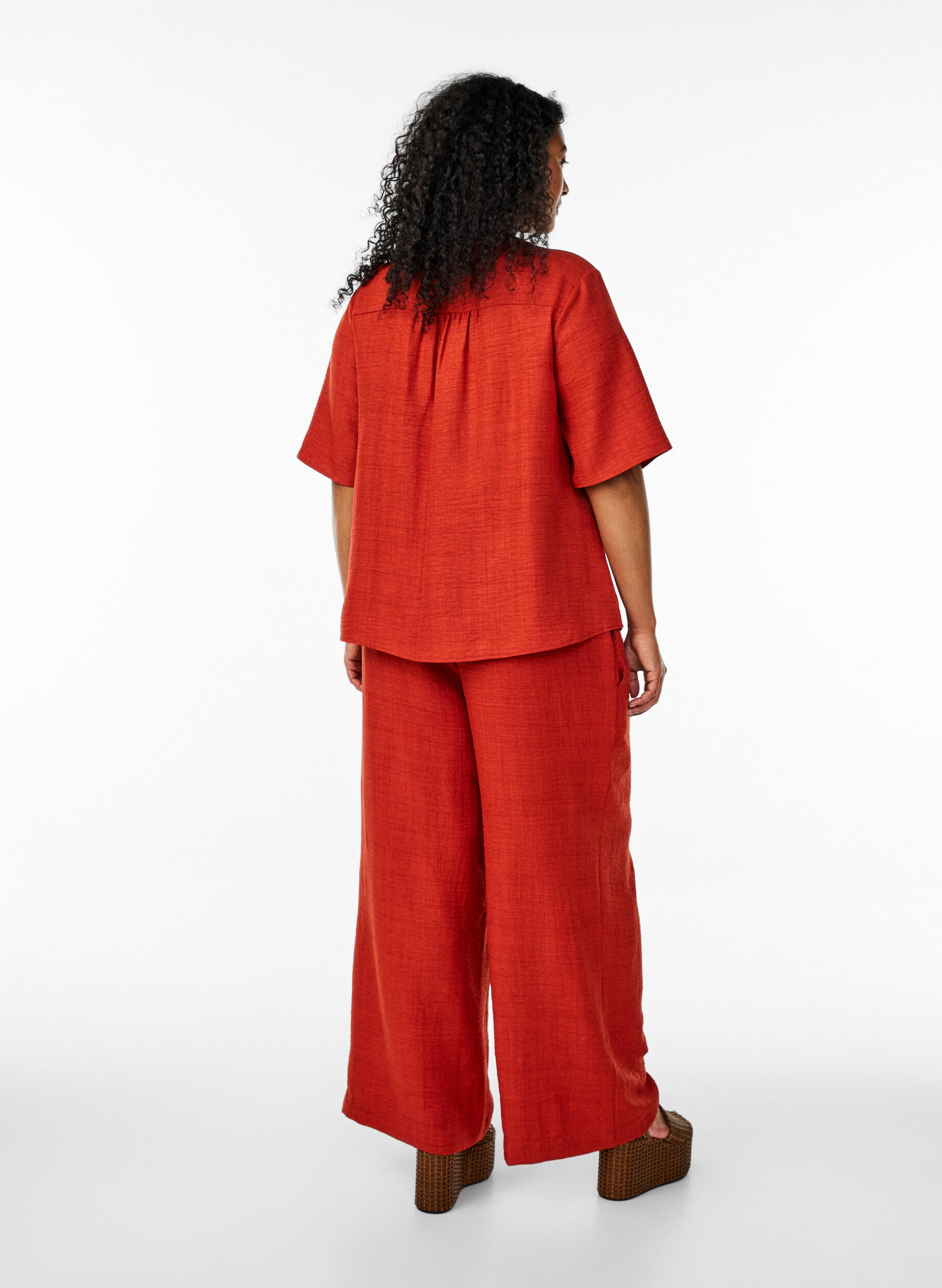 ZizziLockere Hose mit elastischem Bund und Taschen, Rot, Model image number 1