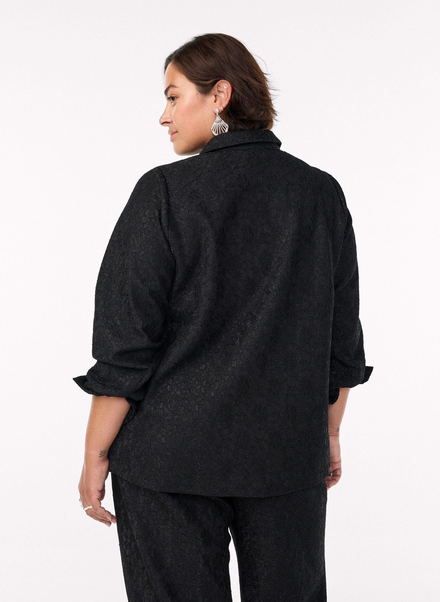 Zizzi Bluse mit Spitzenstruktur und Glitzerfaden, Schwarz, Model image number 2