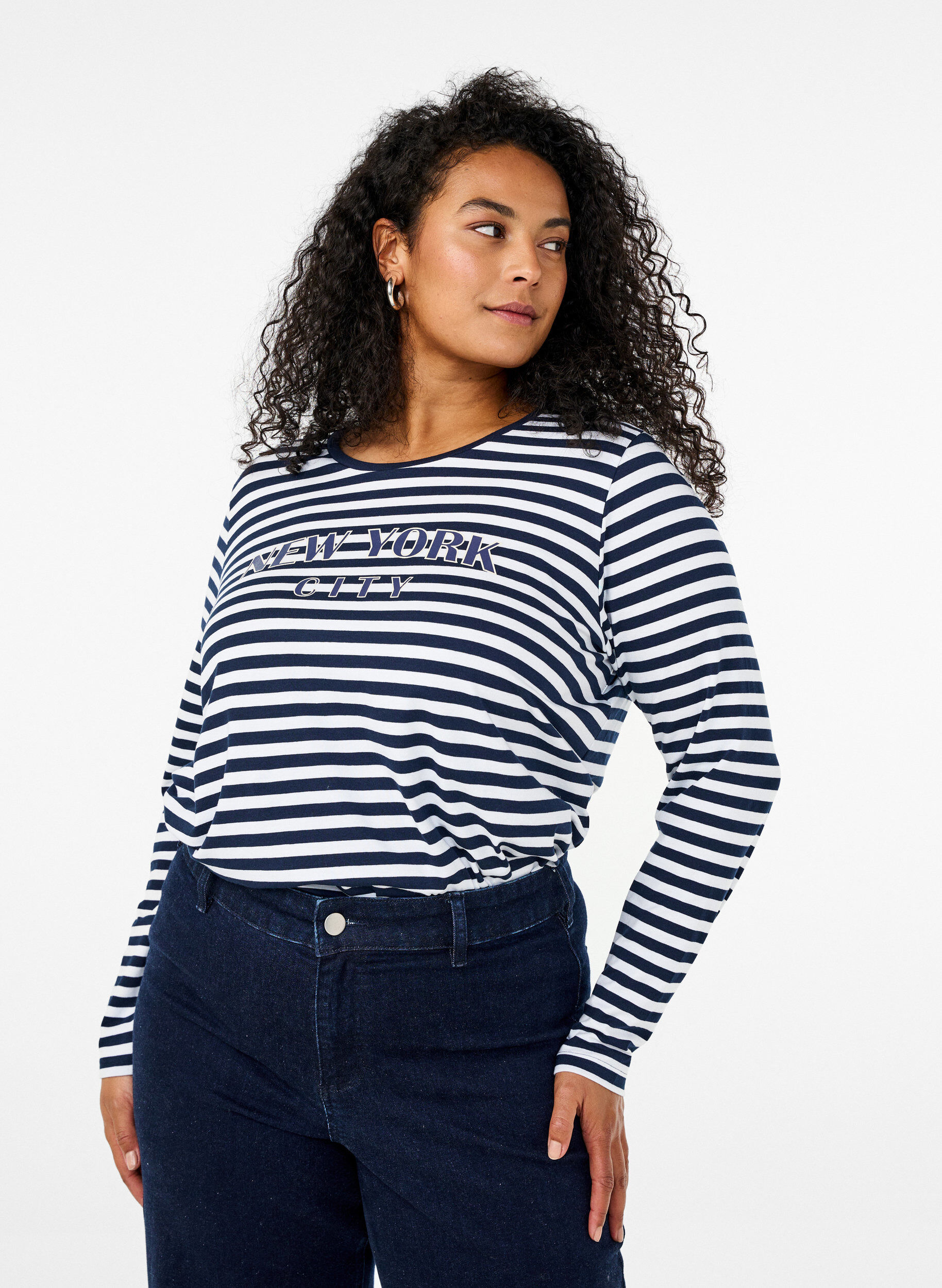 Zizzi Gestreifte Bluse mit Motiv, White w.Navy Stripe, Model image number 0