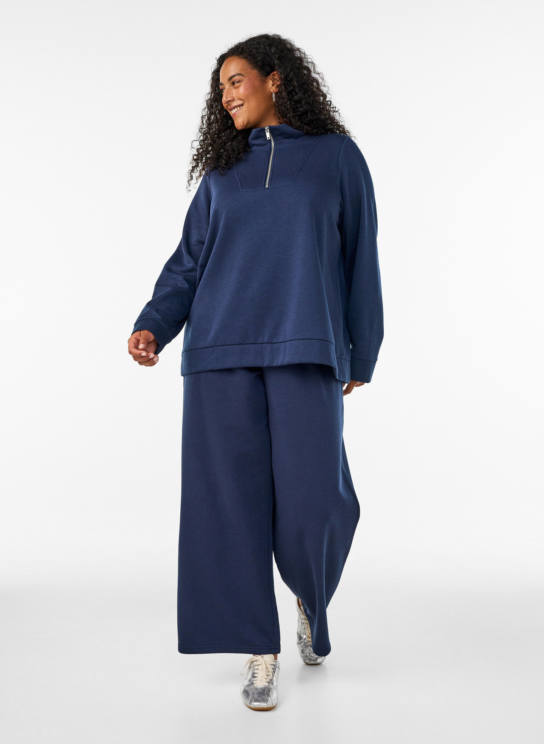 ZizziSweatshirt mit hohem Kragen und Rei&szlig;verschluss, Blau, Model image number 1