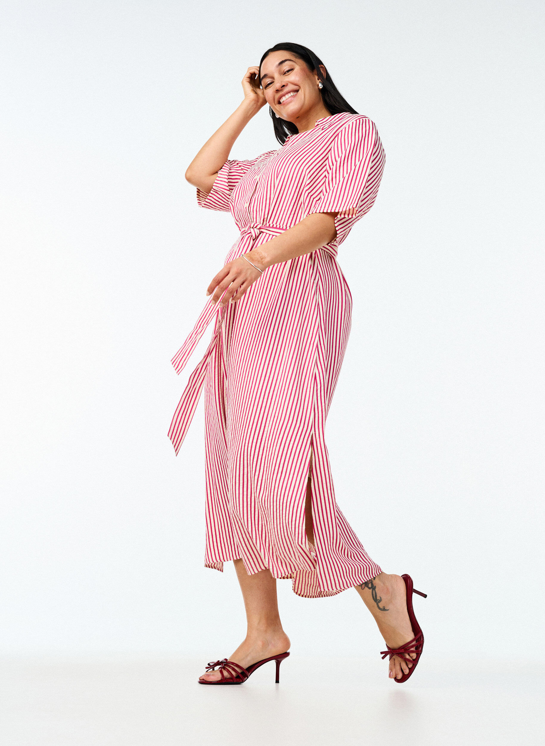 Zizzi Kn&ouml;chellanges Hemdblusenkleid mit Bindeg&uuml;rtel und Streifen, Pink, Image image number 0