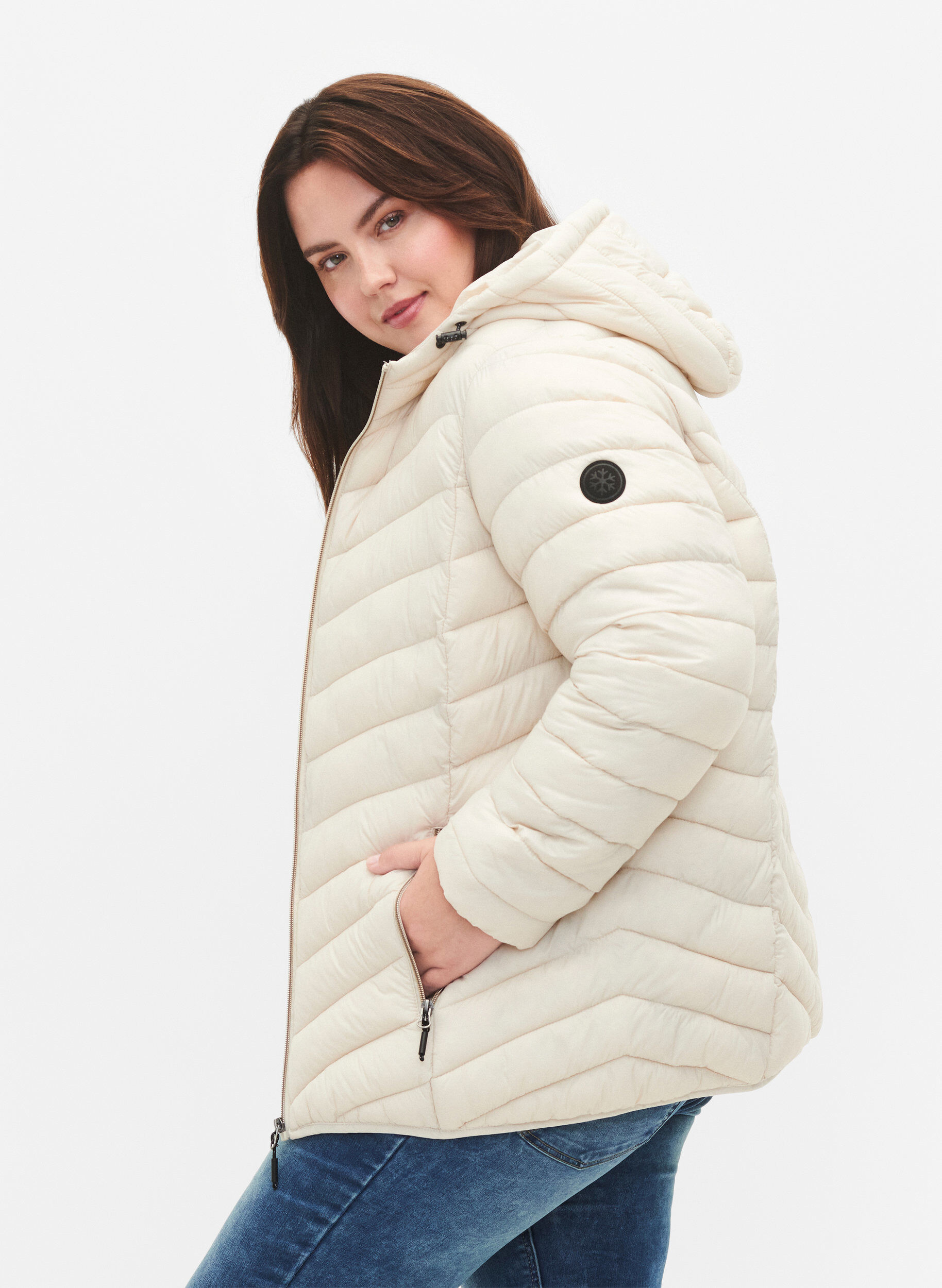 Zizzi Leichte Steppjacke mit Kapuze, Beige, Model image number 3