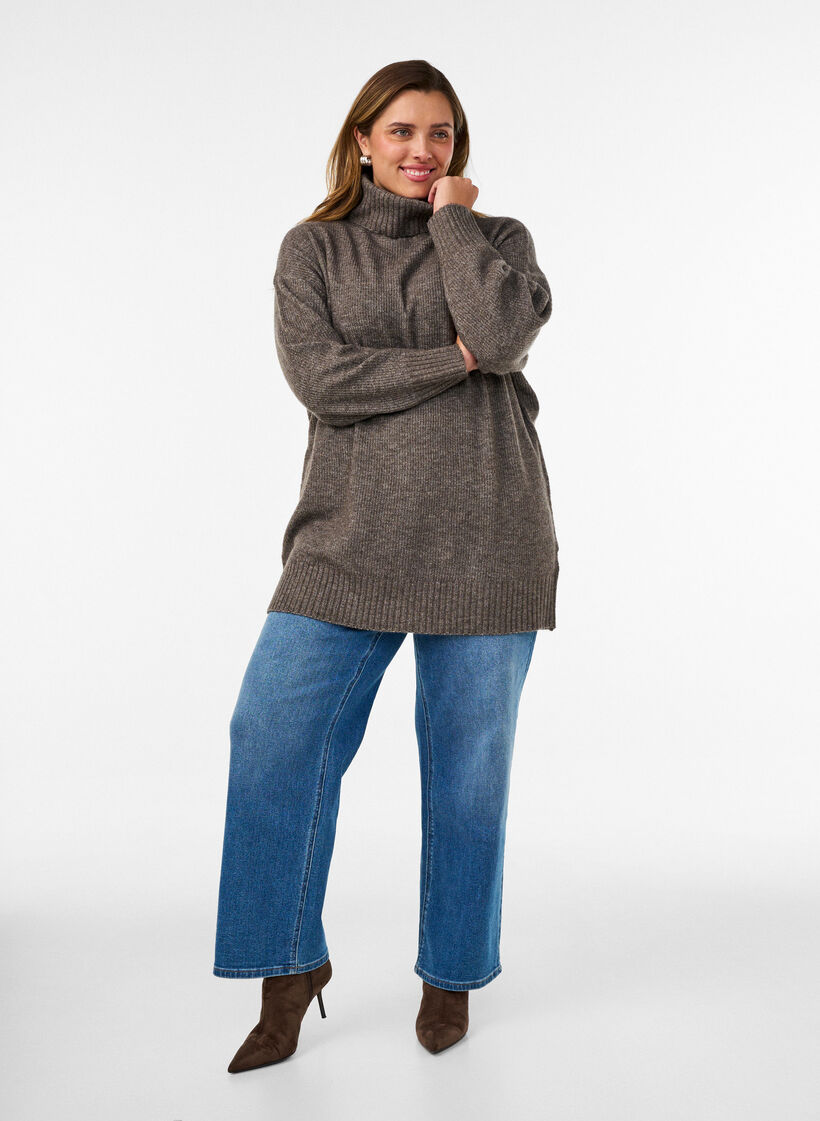 Locker gestrickter Pullover mit Rollkragen, Braun, Model image number 1