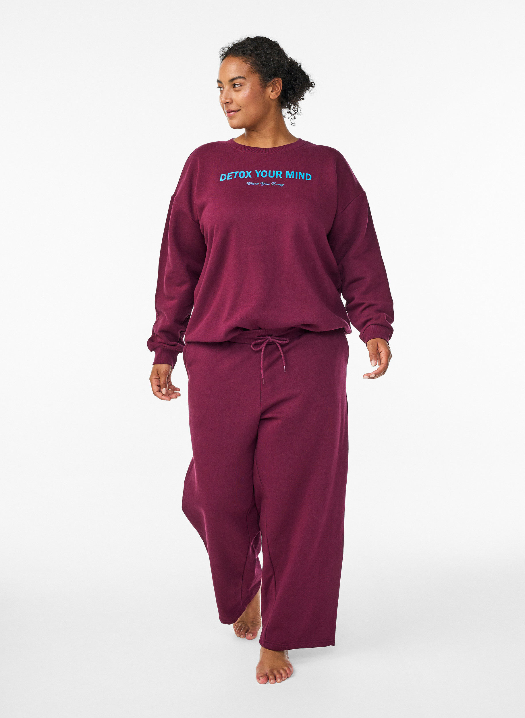 Zizzi Sweatshirt mit Textaufdruck, Dunkles Bordeaux, Model image number 1