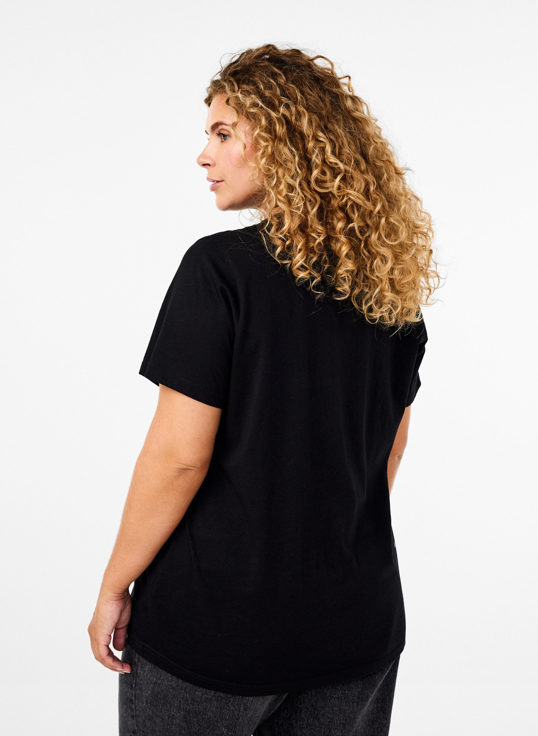 ZizziBasic-T-Shirt aus Baumwolle mit Rundhalsausschnitt, Schwarz, Model image number 2