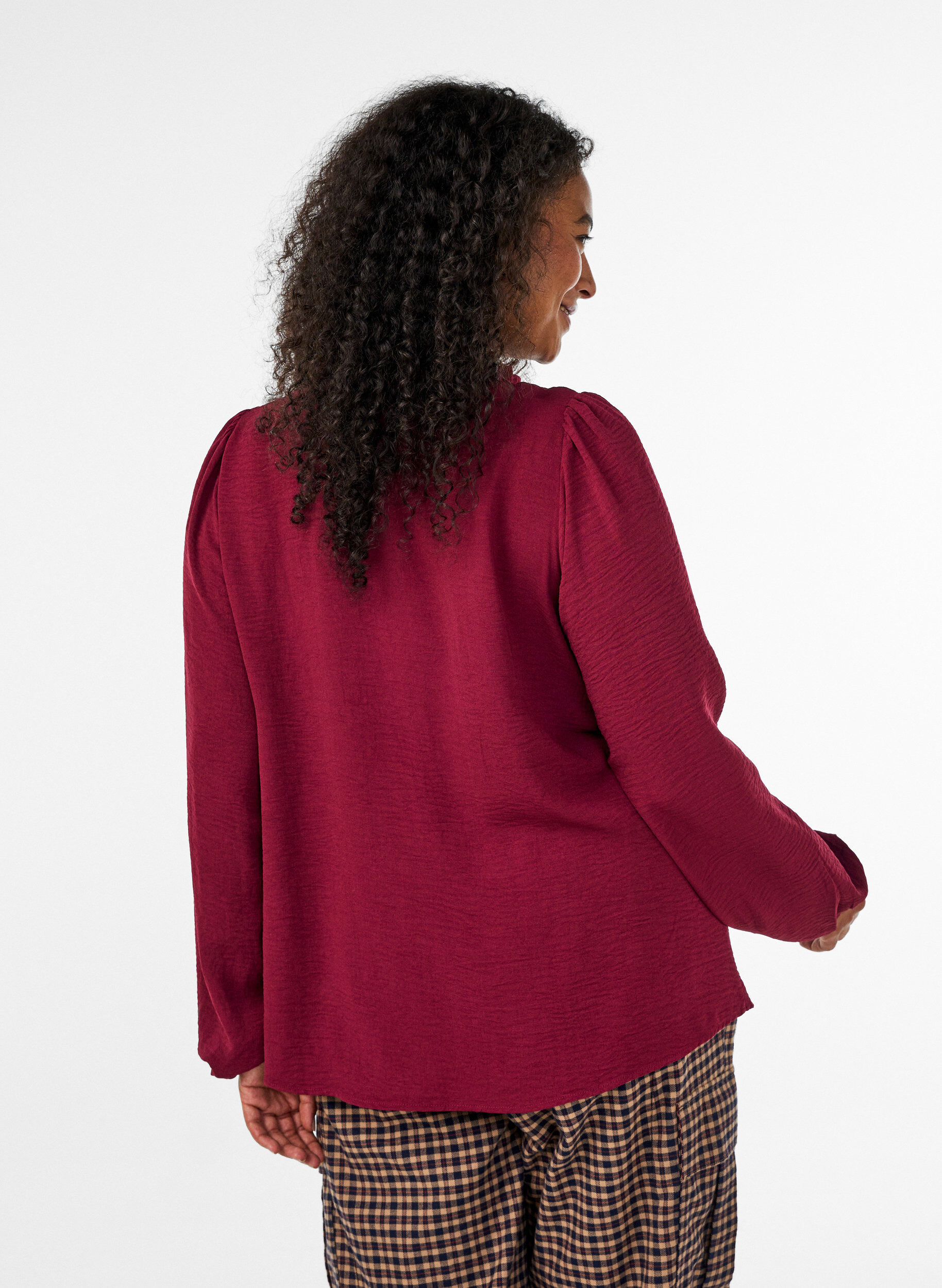 ZizziBluse mit V-Ausschnitt und H&auml;kelband, Rot, Model image number 2