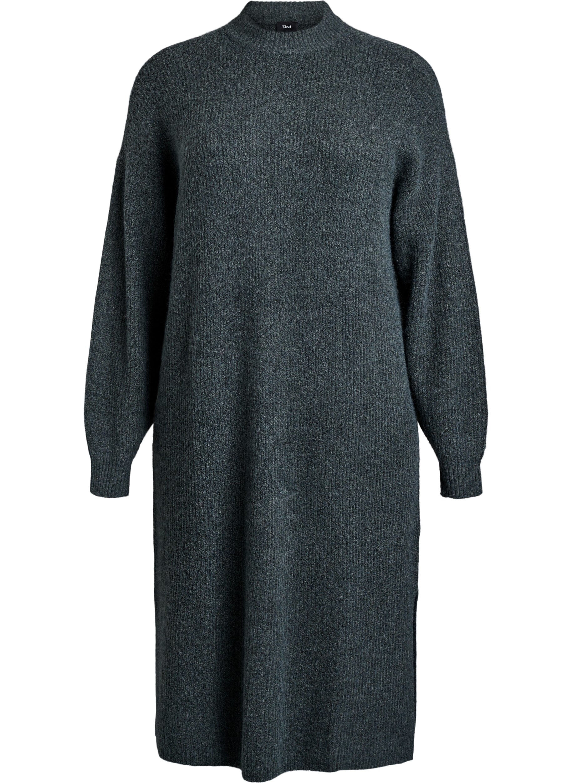 Langes Strickkleid mit hohem Kragen