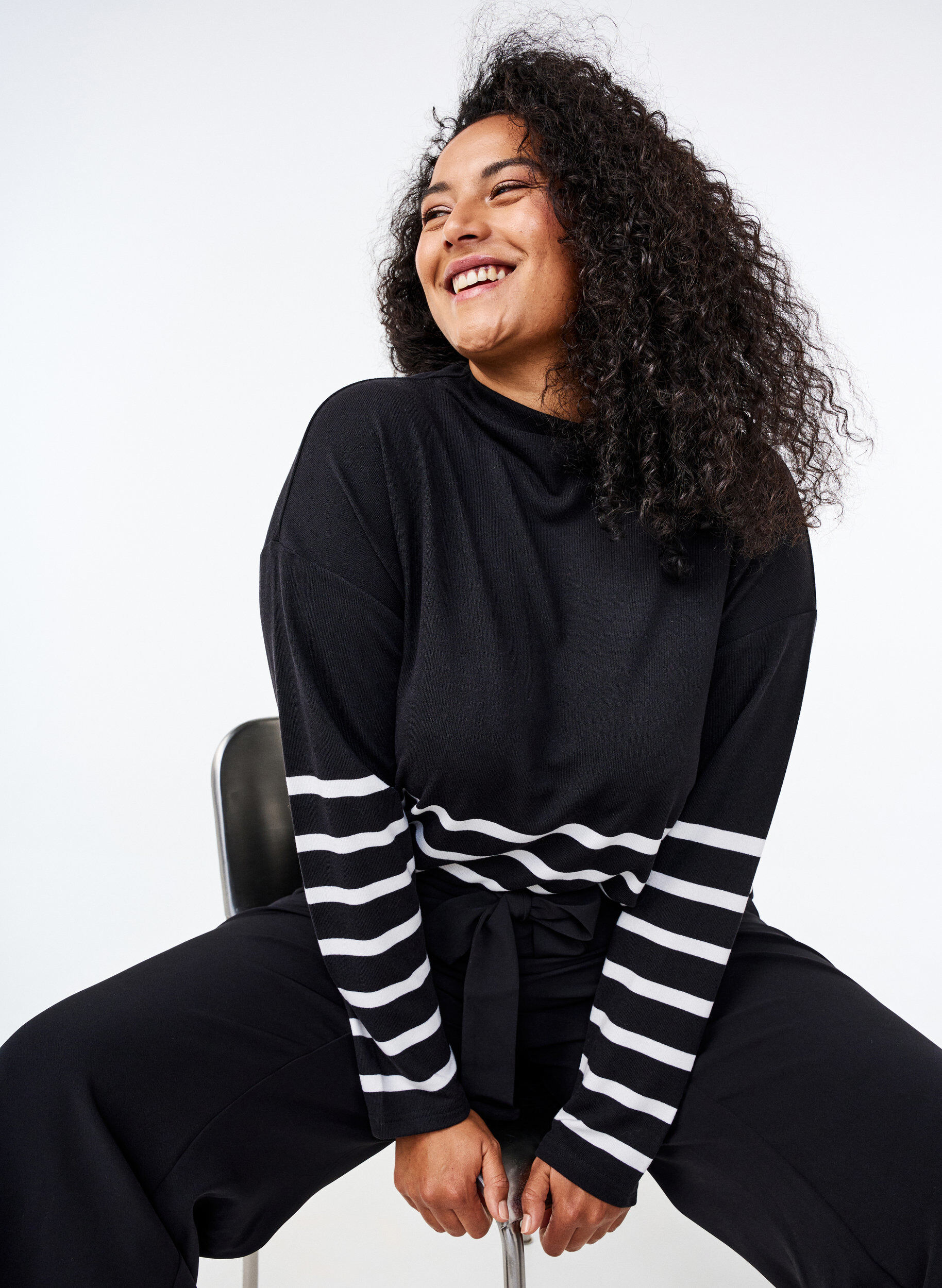 Zizzi Bluse mit Stehkragen und langen &Auml;rmeln, Schwarz, Image image number 0