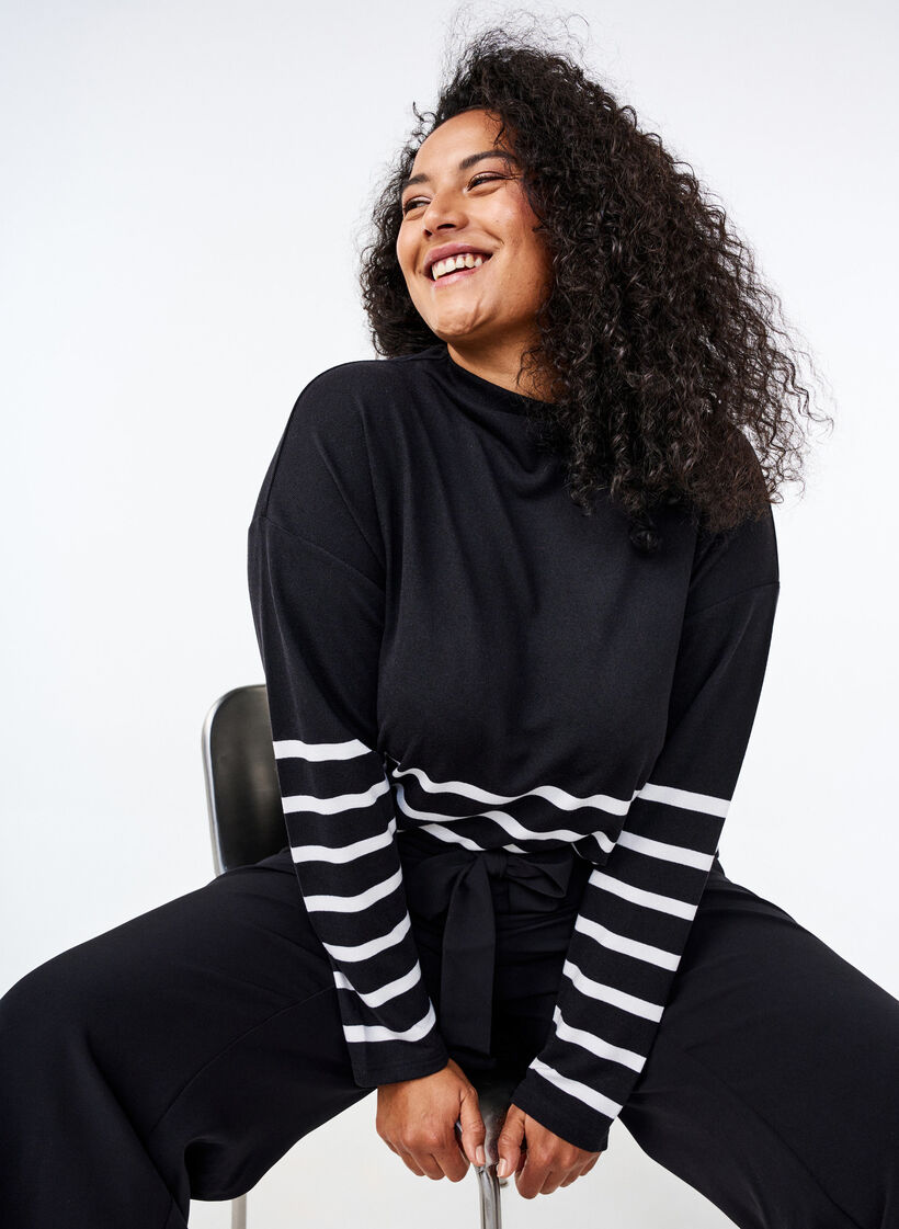 Bluse mit Stehkragen und langen Ärmeln, Schwarz, Image image number 0