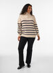 Strickpullover mit hohem Kragen und Rei&szlig;verschluss, Vanille, Model image number 1