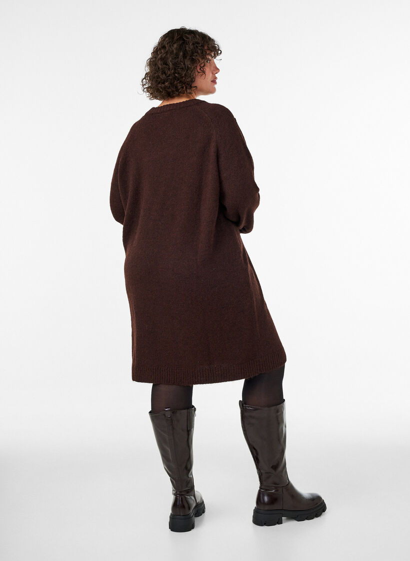 Strickkleid mit gro&szlig;er Blumenapplikation, Braun, Model image number 2
