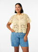 Shorts aus Denim mit bestickten Blumen, Blau, Model image number 0