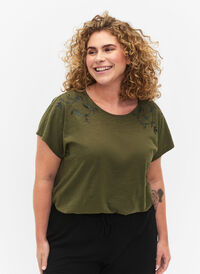 T-Shirt aus Baumwolle mit Blattprint, Ivy Green w Leaf, Model