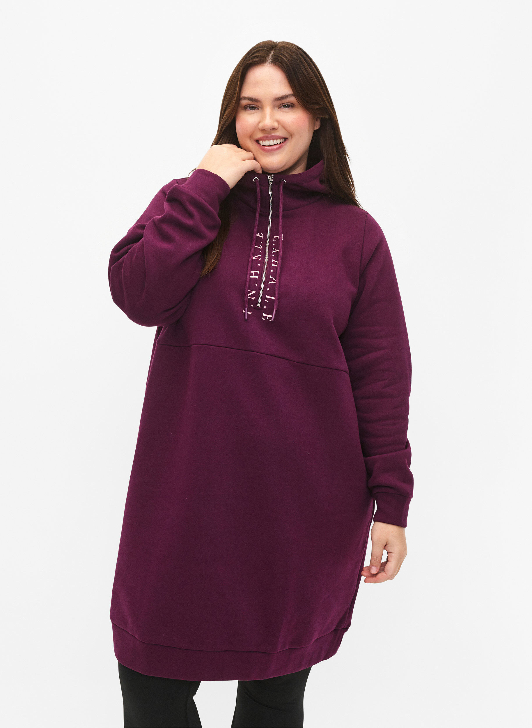 Zizzi Sportliches Sweatshirtkleid mit Kapuze, Pickled Beet/SilverP, Model image number 0