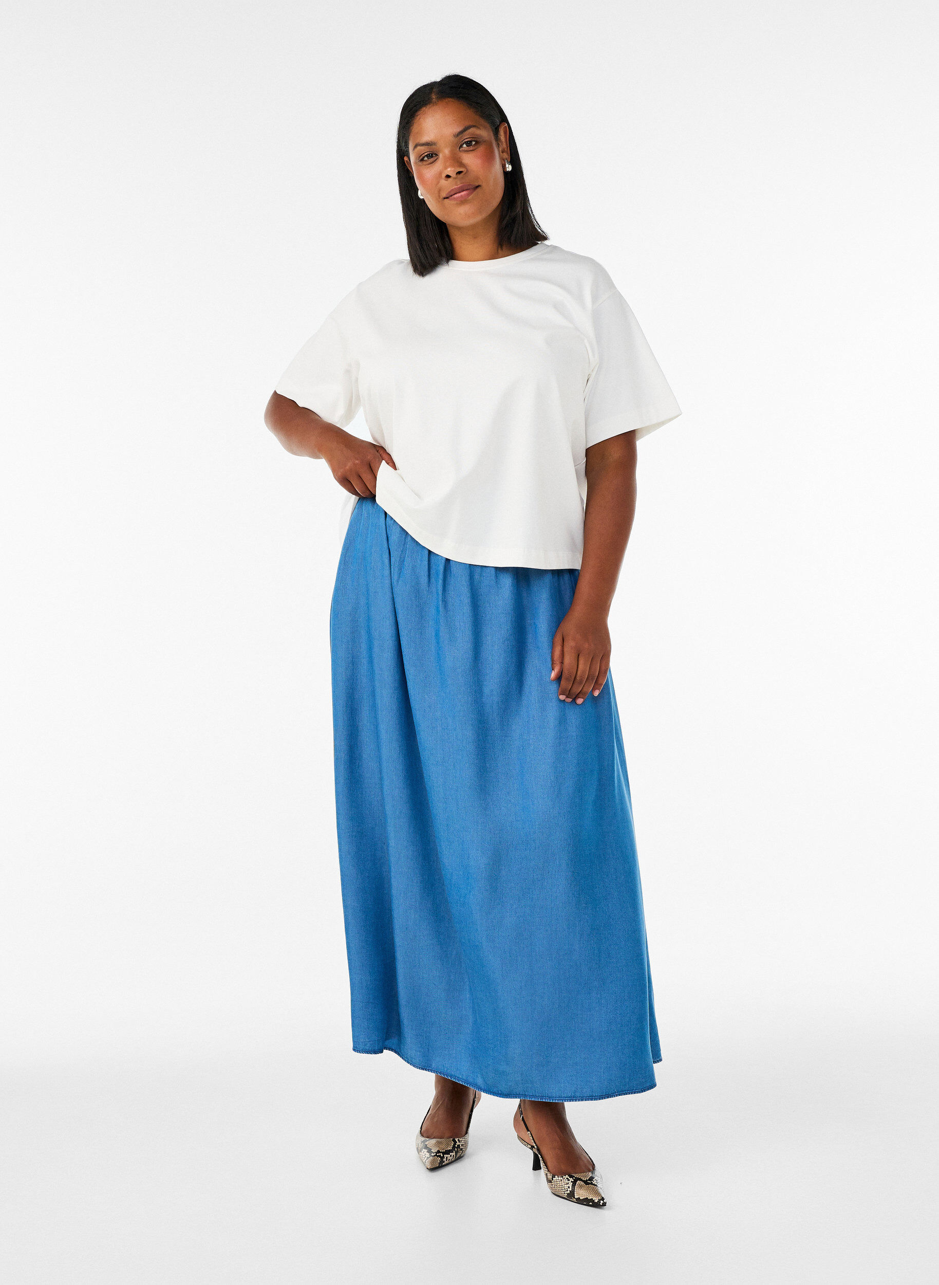 Maxirock aus TENCEL&trade; Lyocell mit Denim-Look, Blau, Model