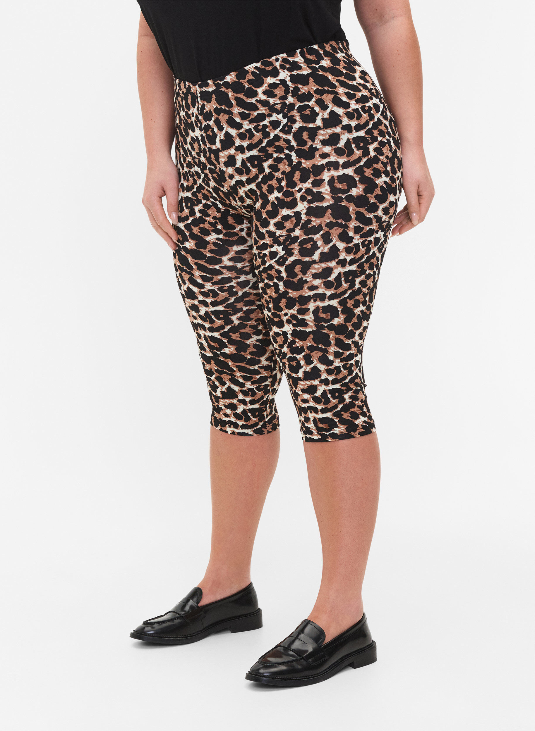 Zizzi 2er-Pack 3/4 Leggings, Black / LEO AOP, Model image number 2