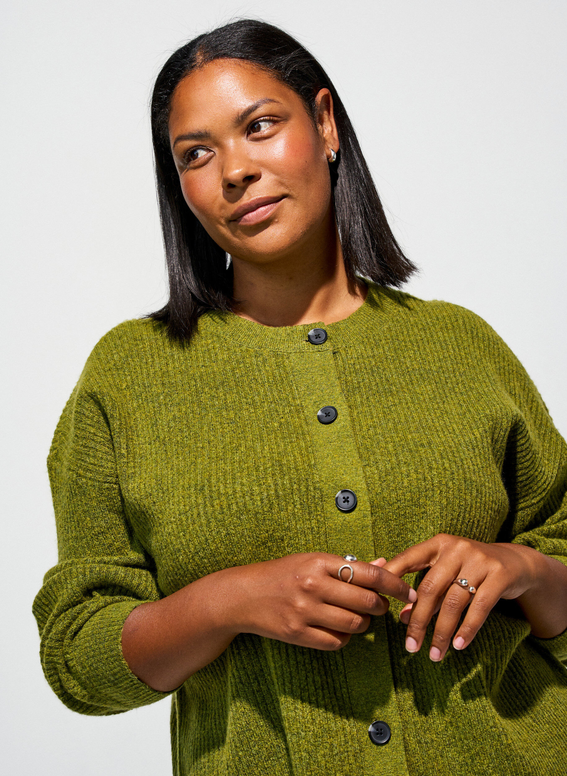 ZizziRippenstrick Strickjacke mit Kn&ouml;pfen, Gr&uuml;n, Model image number 3
