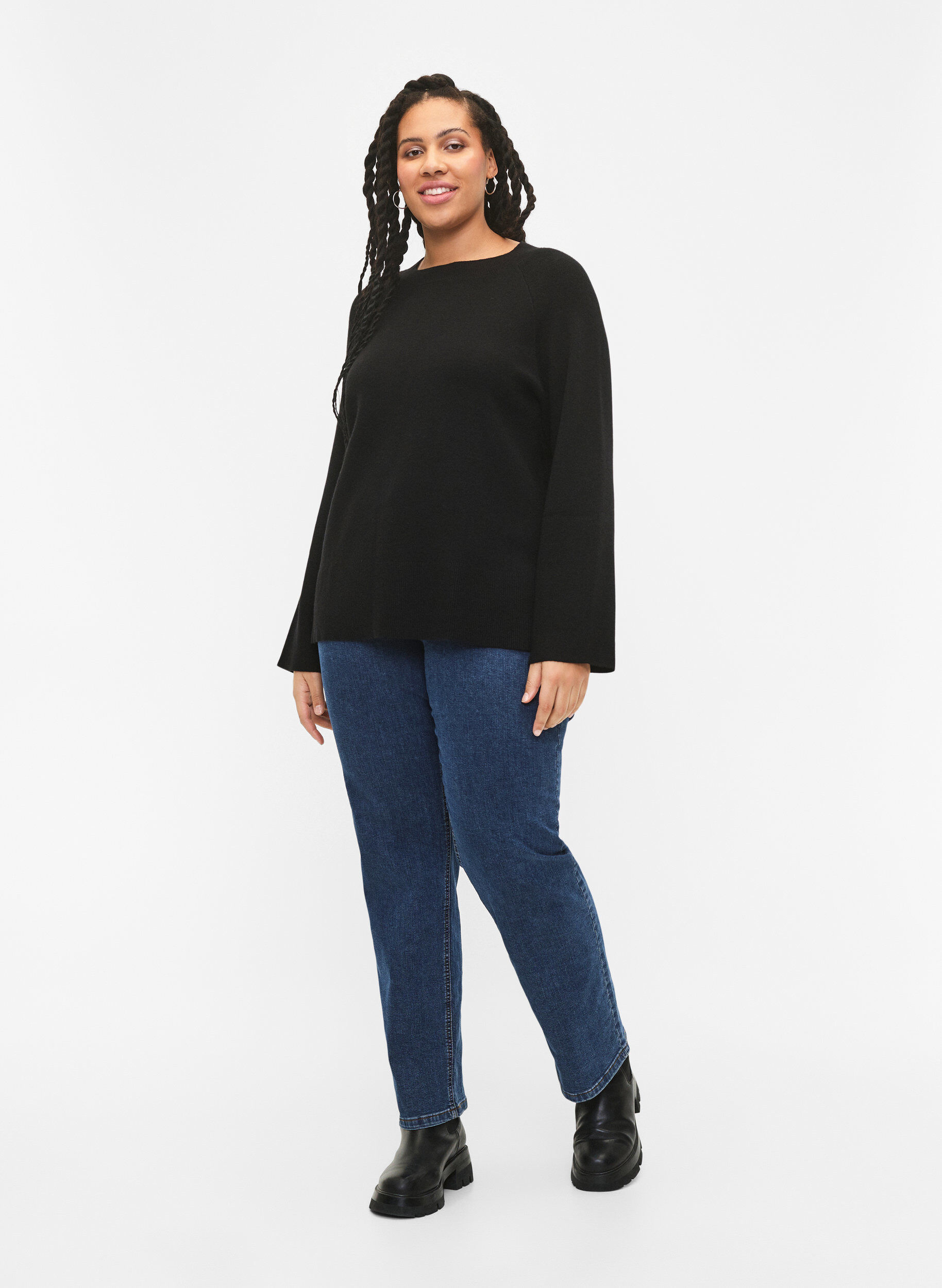 Zizzi Pullover aus Viskosemischung mit Seitenschlitz	, Black, Model image number 2
