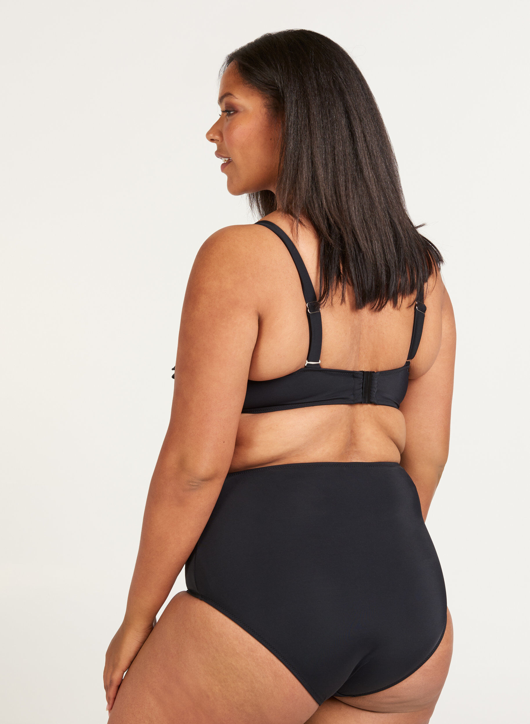 Zizzi Bikini Oberteil, Black, Model image number 1