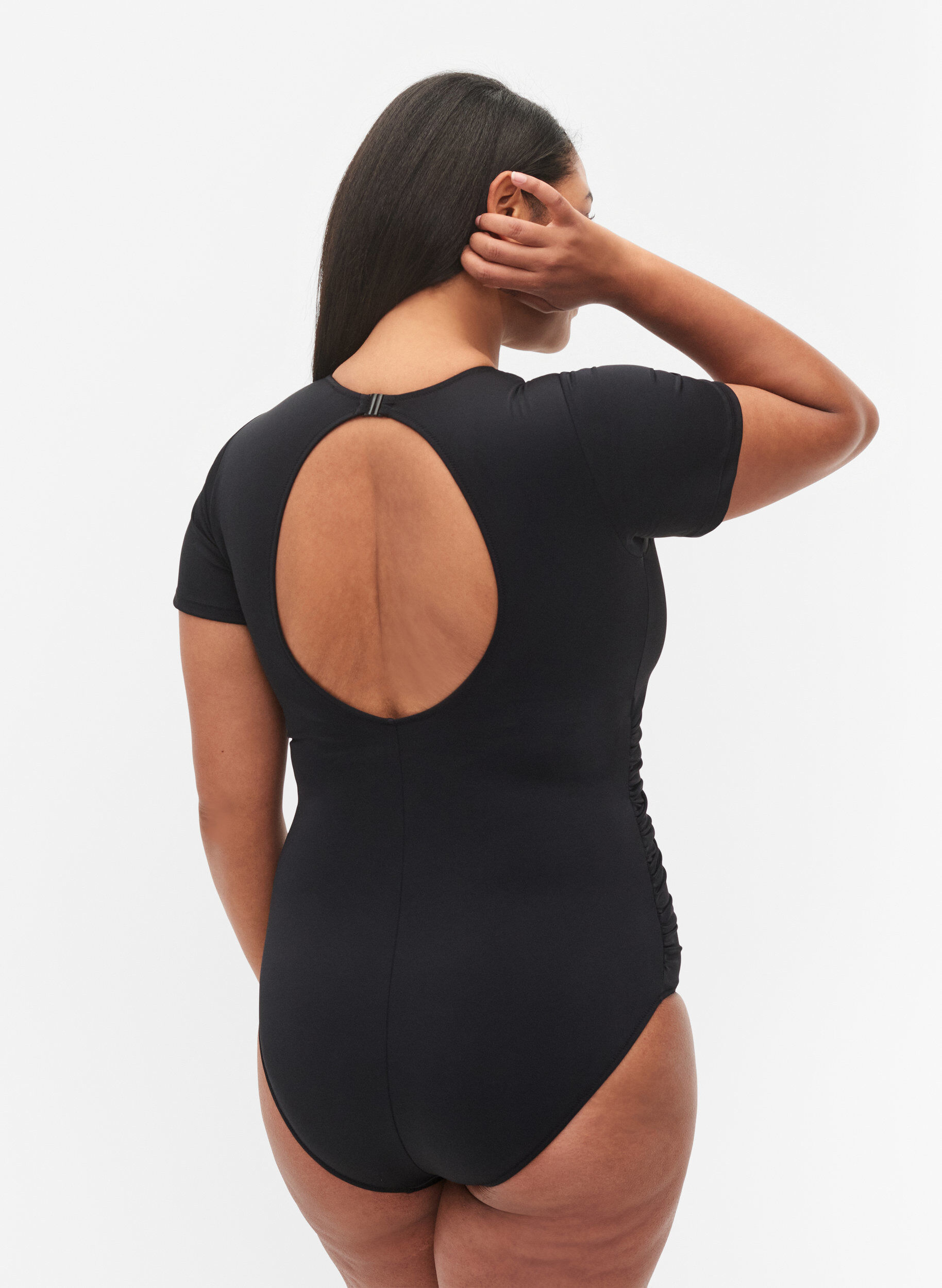 Zizzi Badeanzug mit Kurzarm, Black, Model image number 1