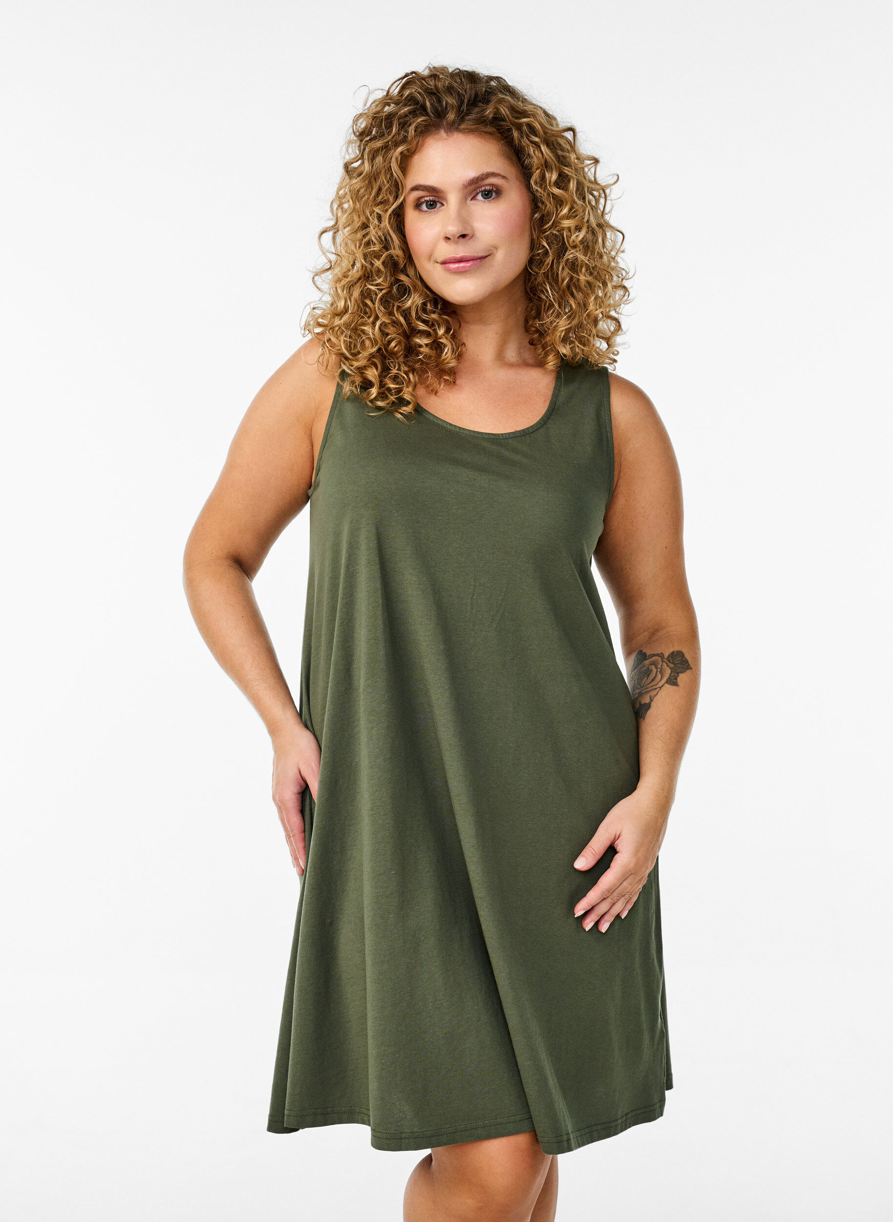 Zizzi &Auml;rmelloses Kleid in A-Linie, Gr&uuml;n, Model image number 0