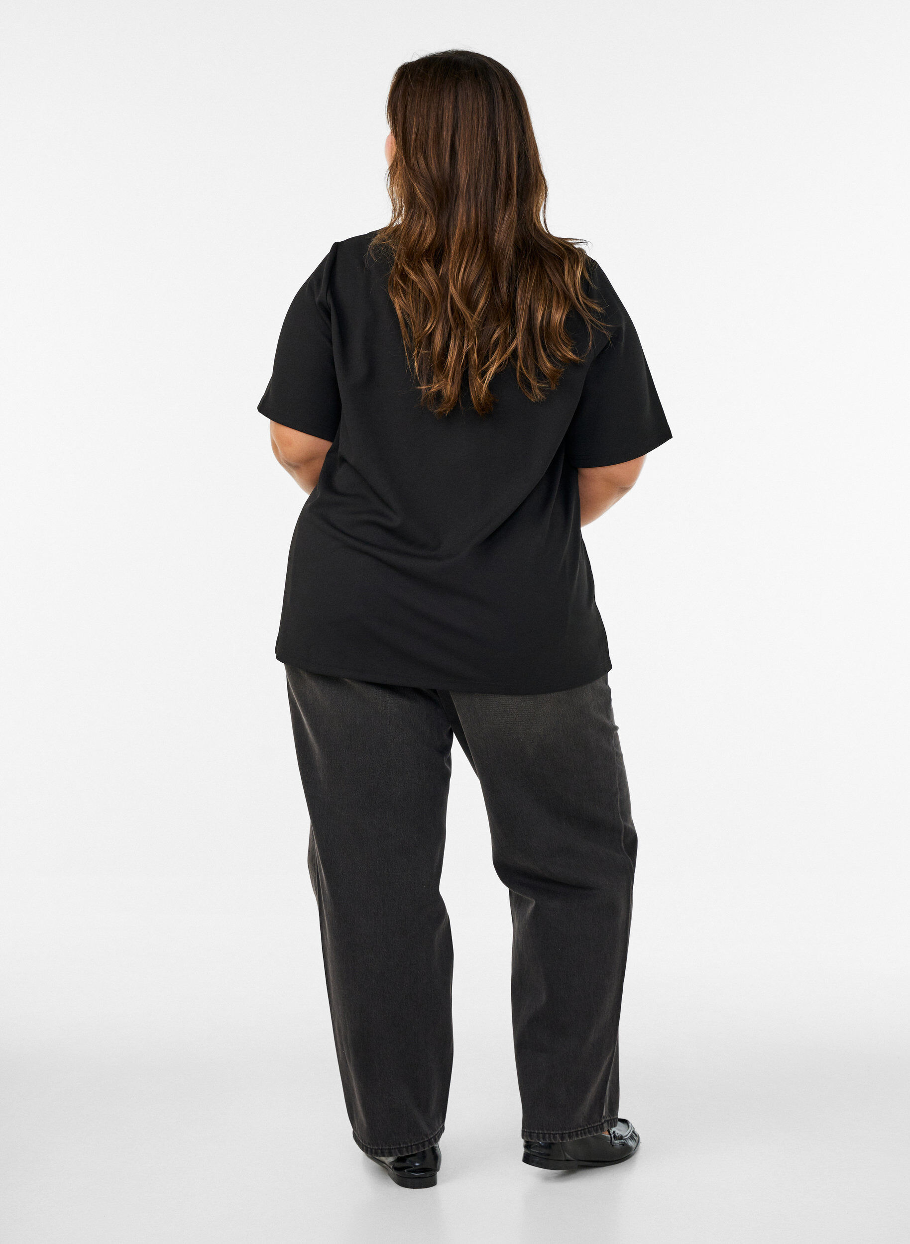 ZizziT-Shirt mit Schlitzen und dekorativen Knotenverschl&uuml;ssen, Schwarz, Model image number 2
