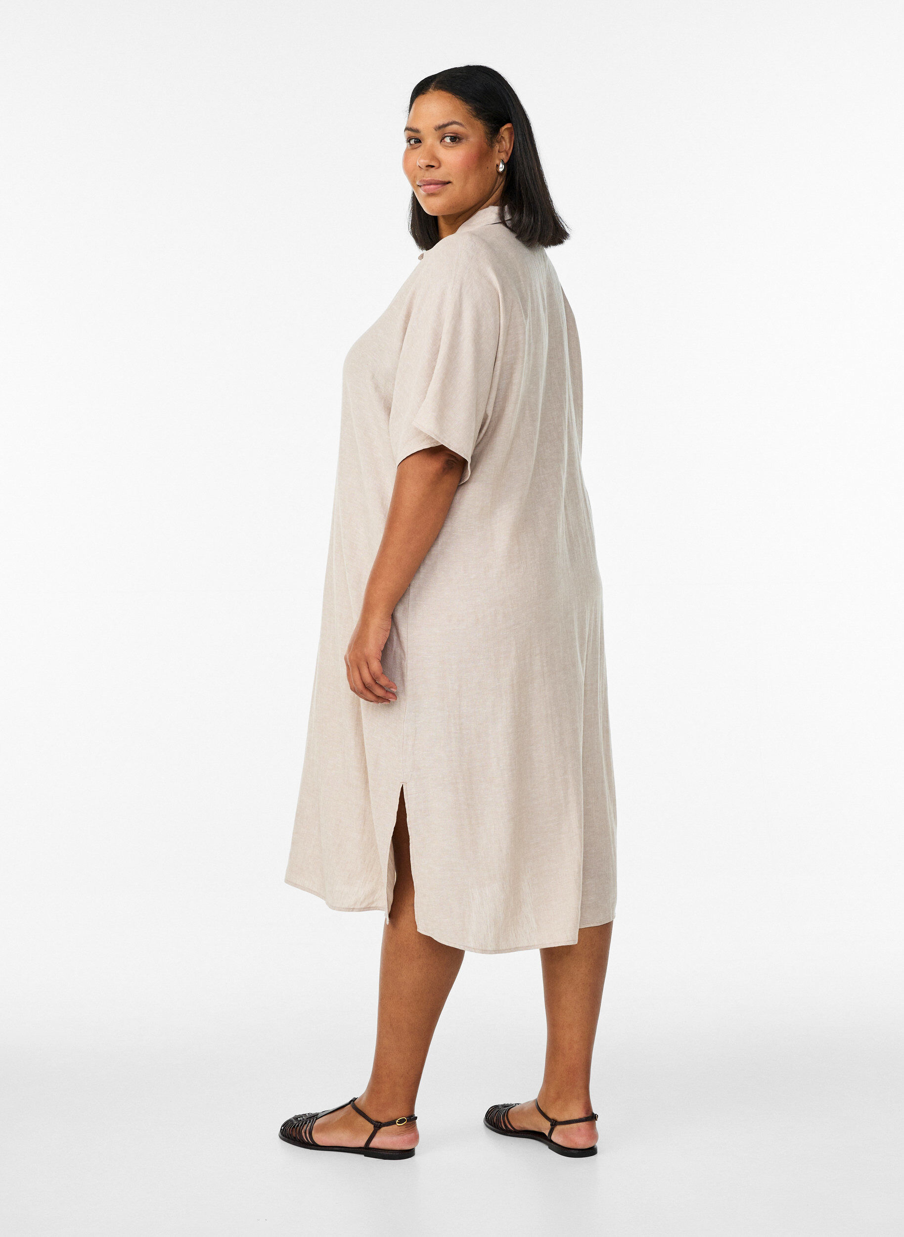 Zizzi Hemdblusenkleid aus Leinen und Viskose mit kurzen &Auml;rmeln, Beige, Model image number 2