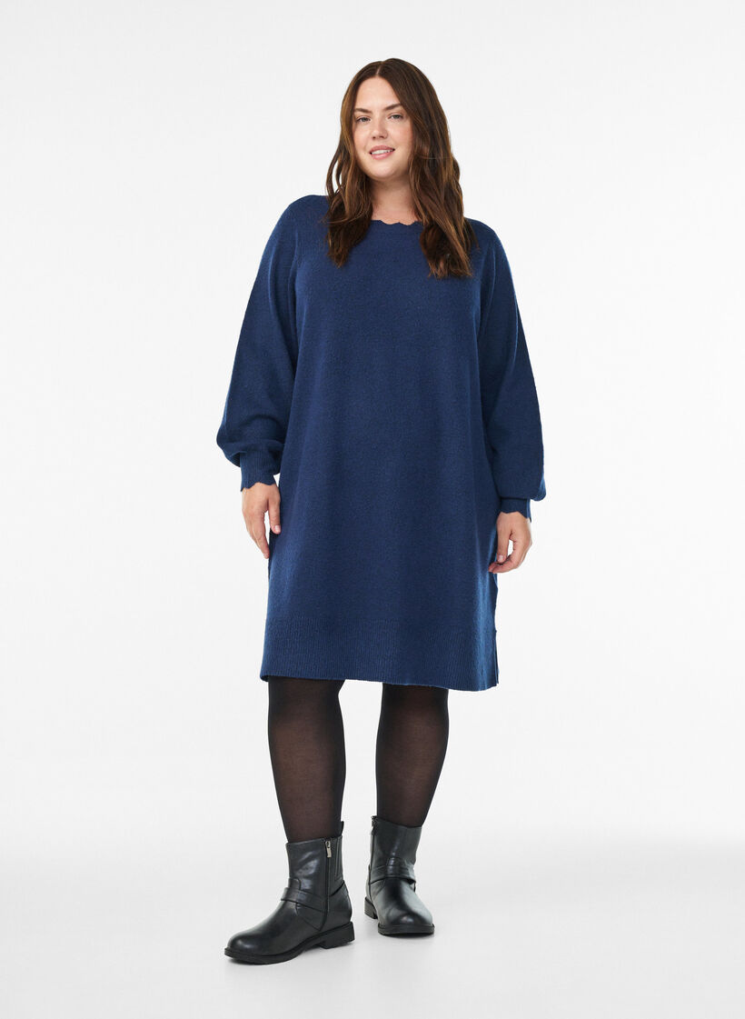 Gestricktes Minikleid mit gewelltem Saum und Schlitzen, Blau, Model image number 1
