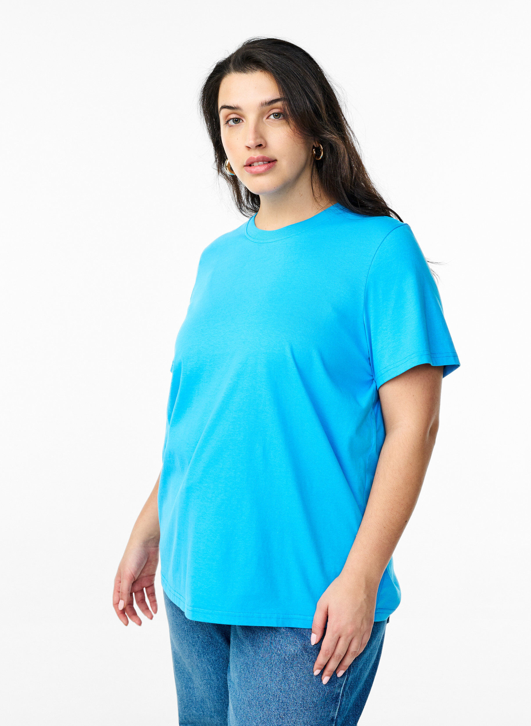 Zizzi Basic-T-Shirt aus Baumwolle mit Rundhalsausschnitt, Blau, Model image number 0