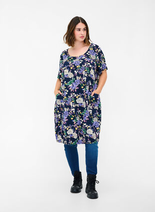 Kurzarm Viskosekleid mit Print, Blue Flower AOP, Model image number 2