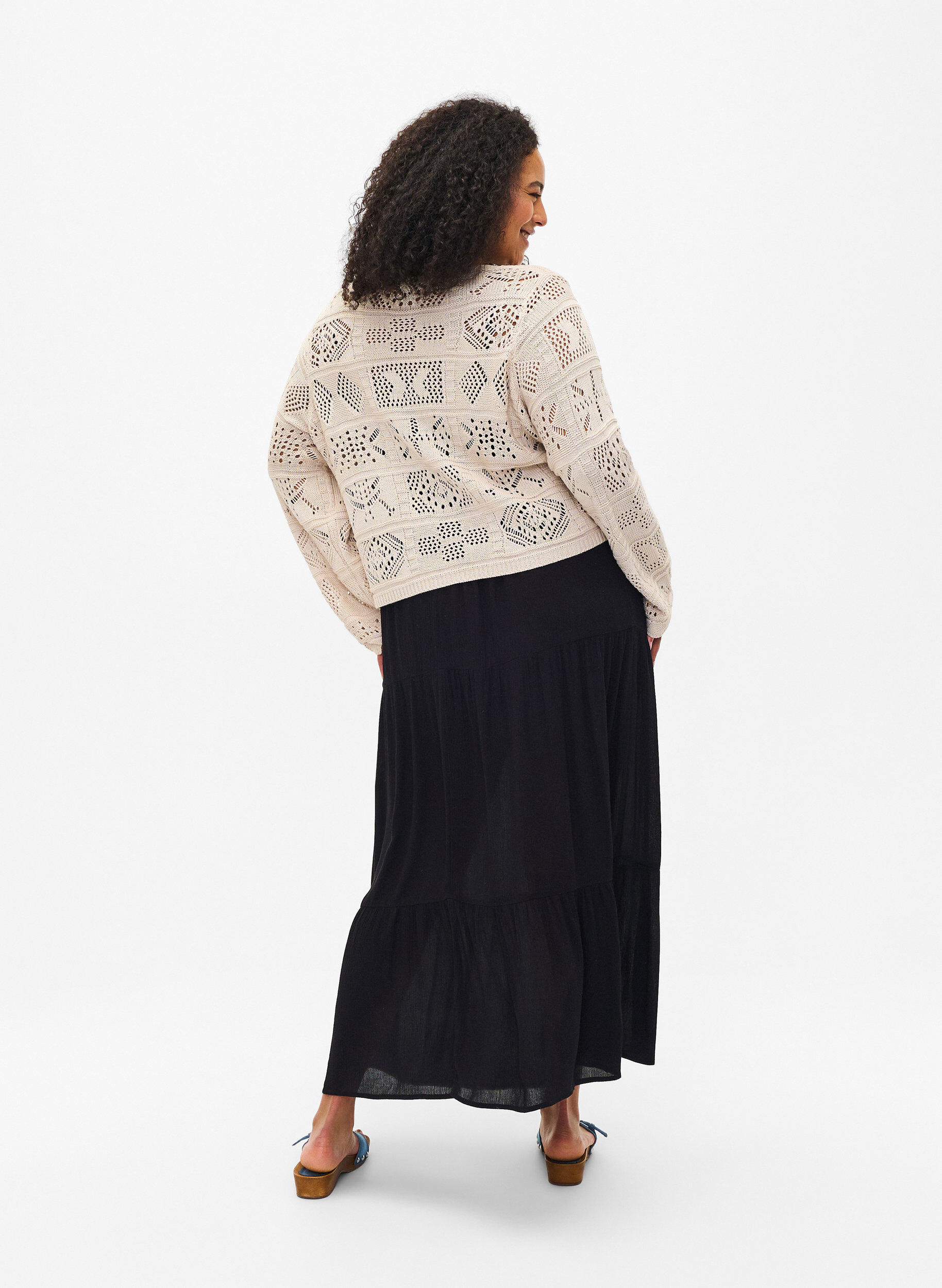 ZizziLanger Rock mit Gummizug am Bund, Schwarz, Model image number 1