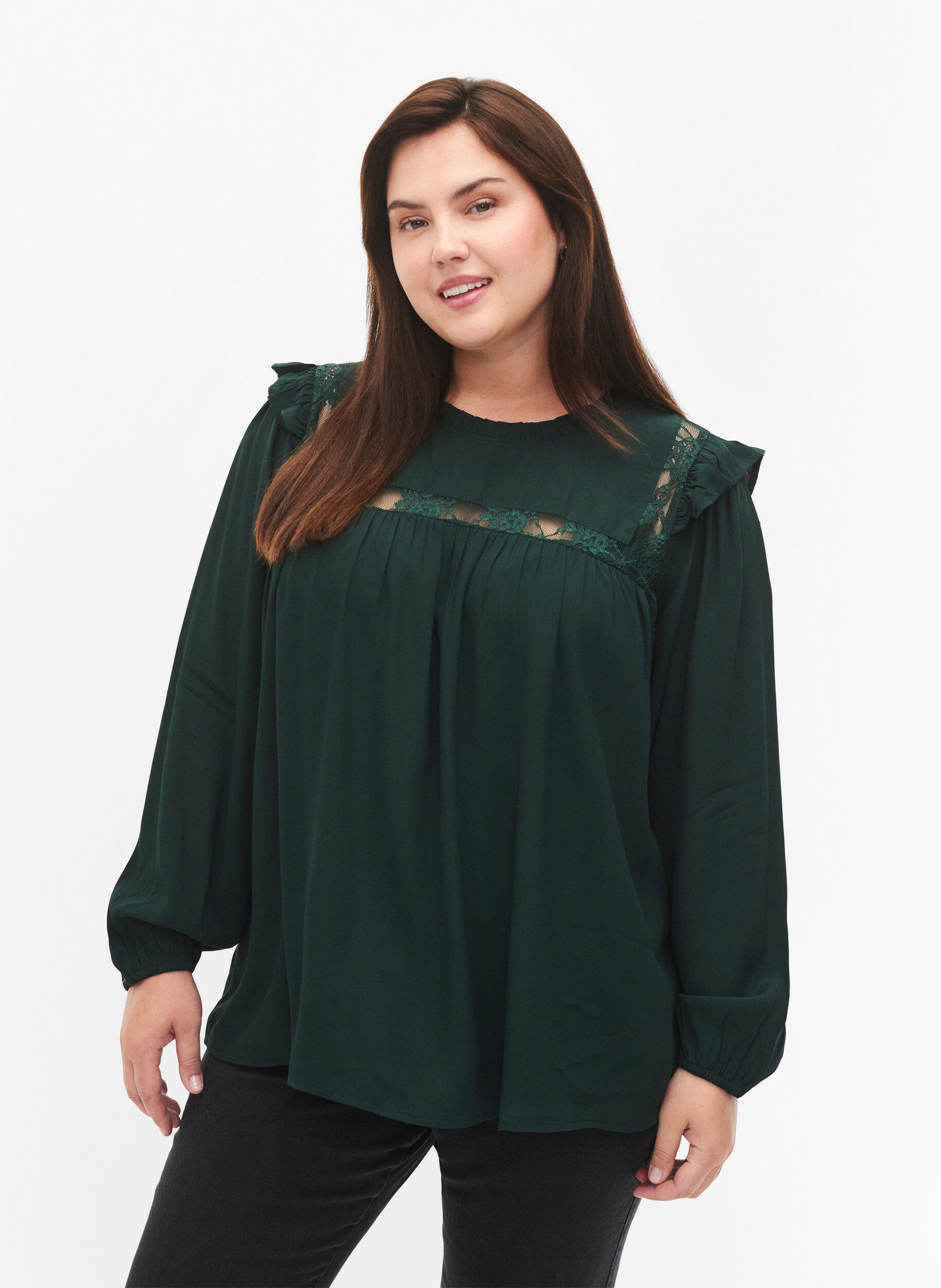 Zizzi Bluse aus Viskose mit R&uuml;schen und Spitze, Scarab, Model image number 0