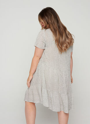 Kurzarm Kleid mit Streifen und Knöpfen, White Stripe, Model image number 1