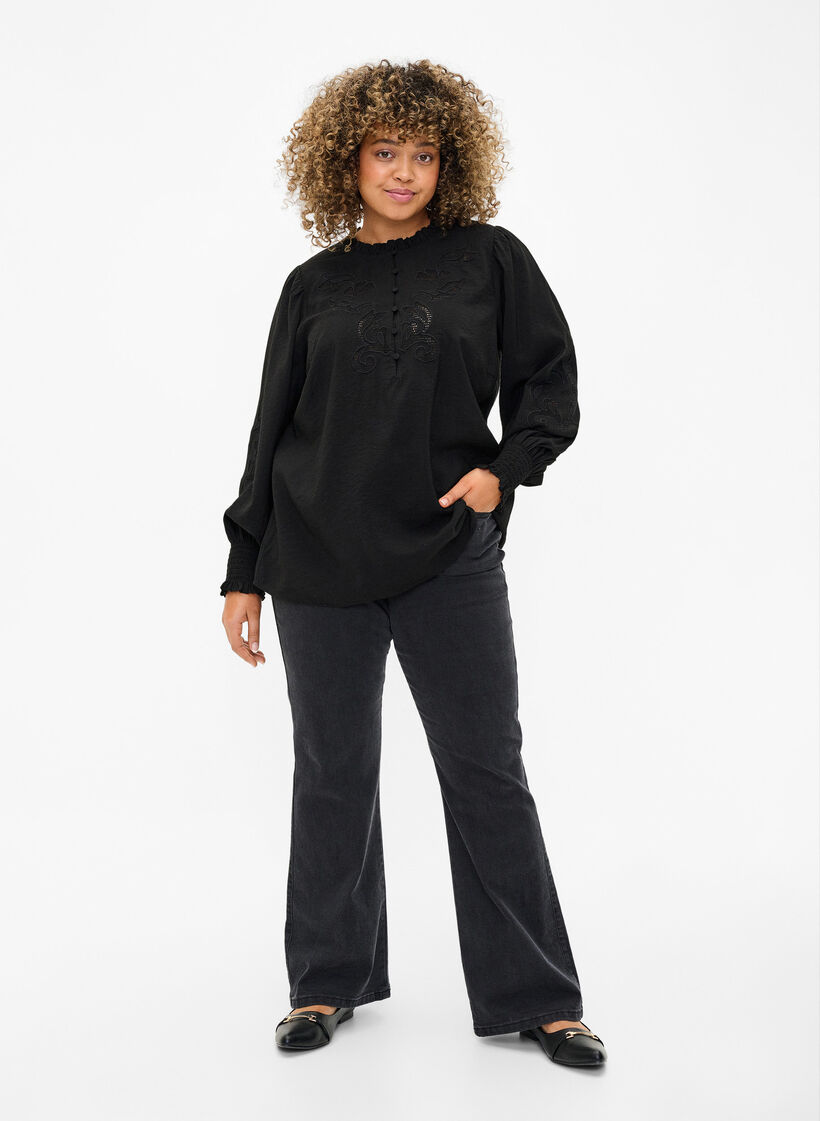 Bluse mit Rüschen und Lochstickerei, Black, Model image number 2