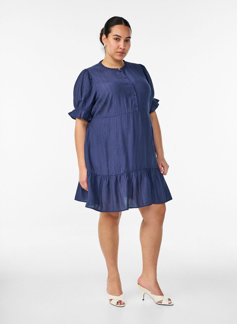 Kurzes Kleid aus Viskose mit R&uuml;schendetails, Blau, Model image number 1