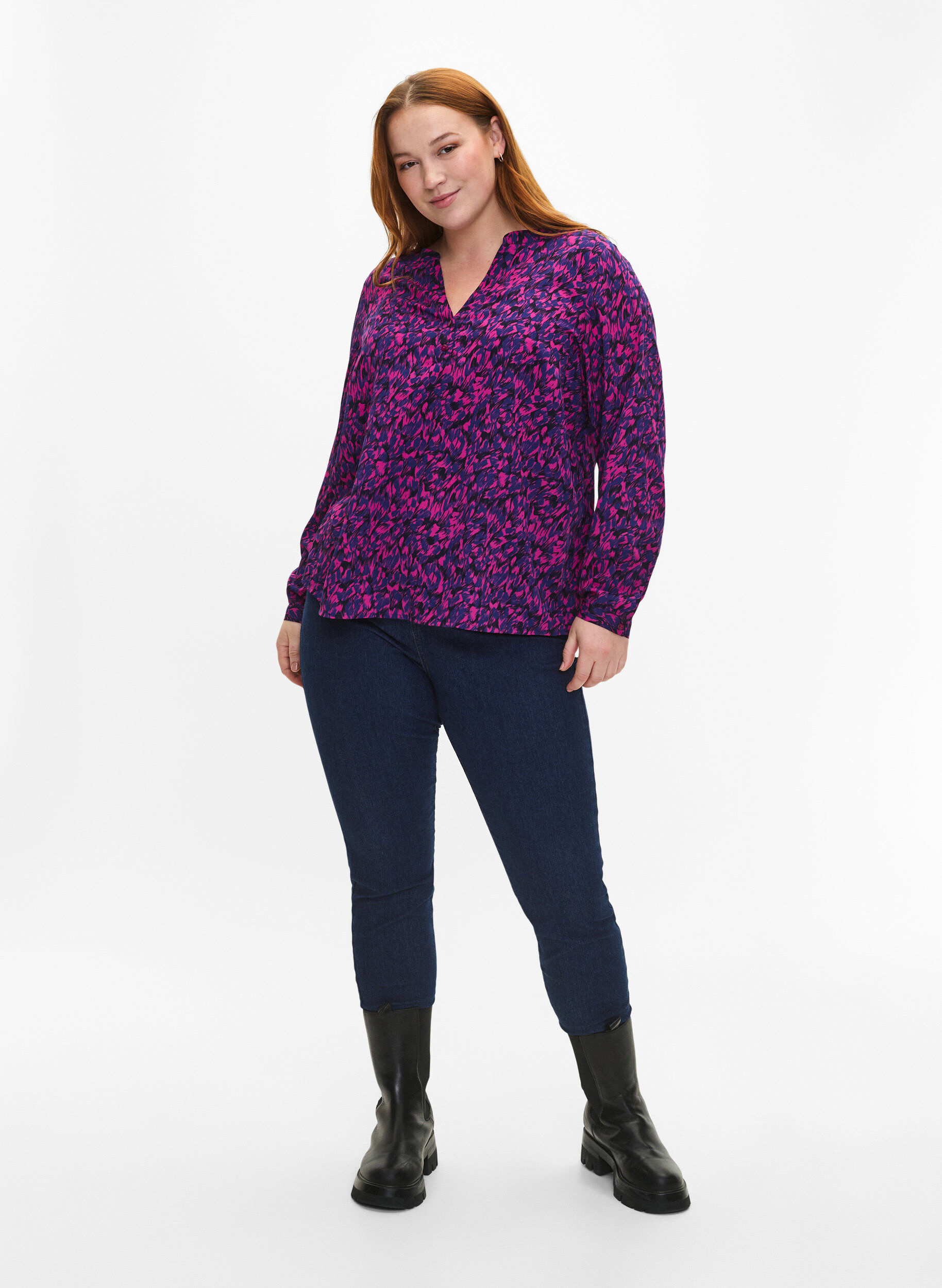 Zizzi FLASH &ndash; Lang&auml;rmlige Bluse mit Druck, Pink Blue AOP, Model image number 2