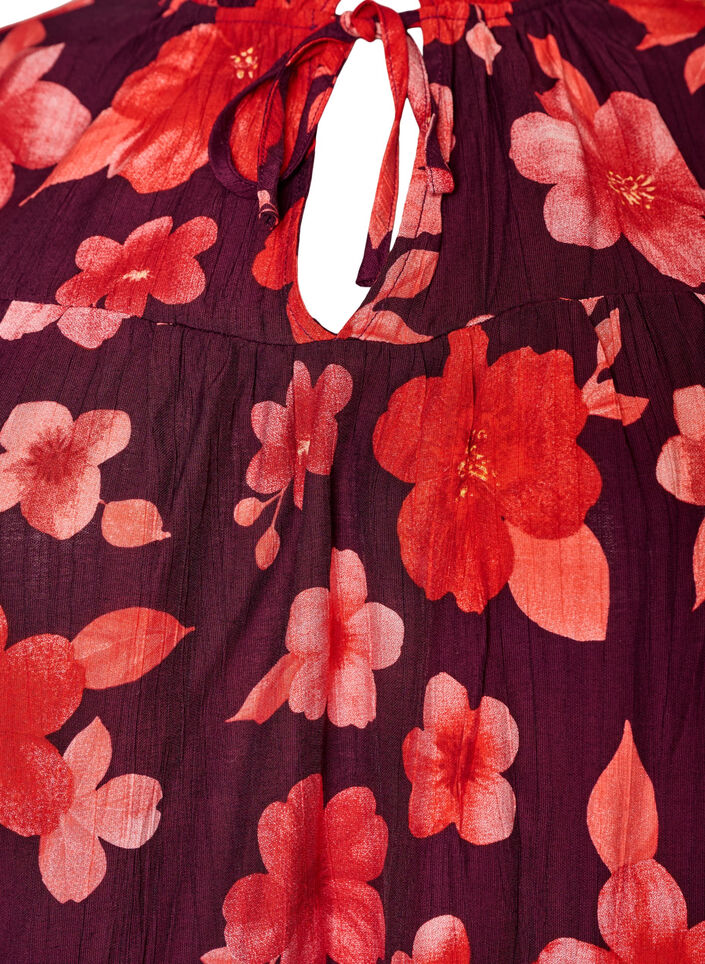 Gebl&uuml;mte Bluse aus Viskose mit R&uuml;schen&auml;rmeln, Lila, Packshot image number 2