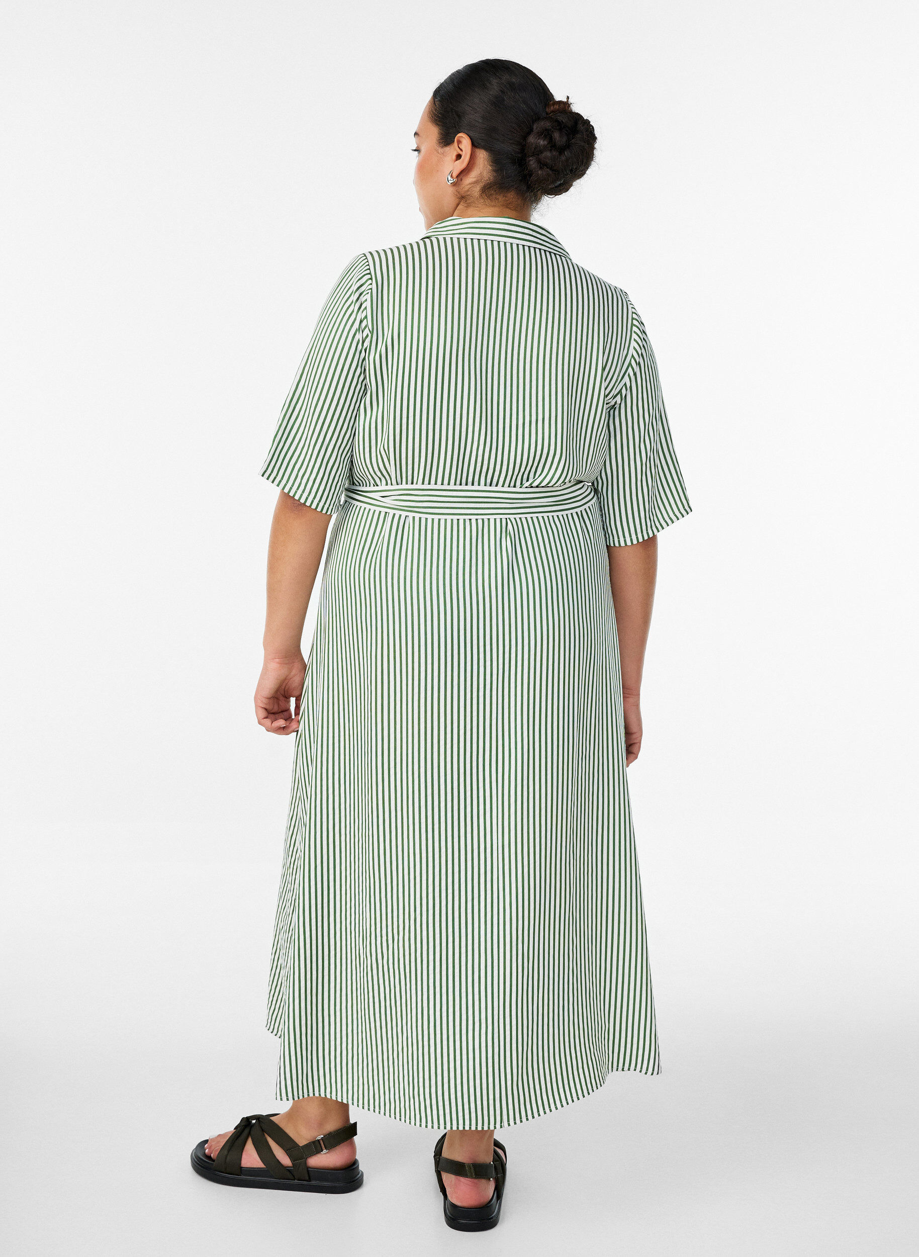 ZizziKn&ouml;chellanges Hemdblusenkleid mit Bindeg&uuml;rtel und Streifen, Gr&uuml;n, Model image number 1