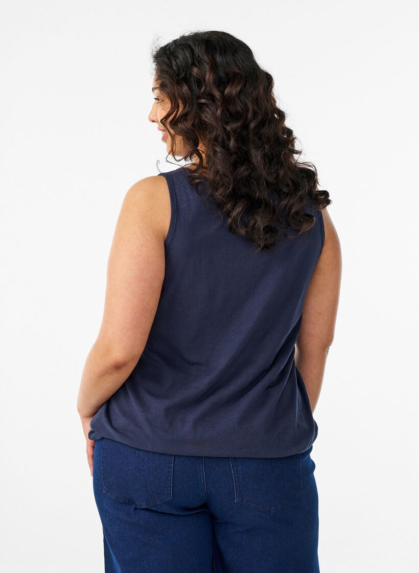 Tanktop aus Bio-Baumwolle mit V-Ausschnitt und Kn&ouml;pfen, Blau, Model image number 2