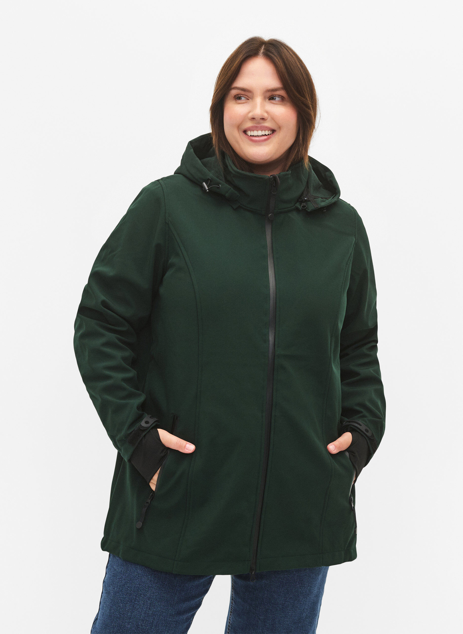 Zizzi Kurze Softshell-Jacke mit abnehmbarer Kapuze, Gr&uuml;n, Model image number 0