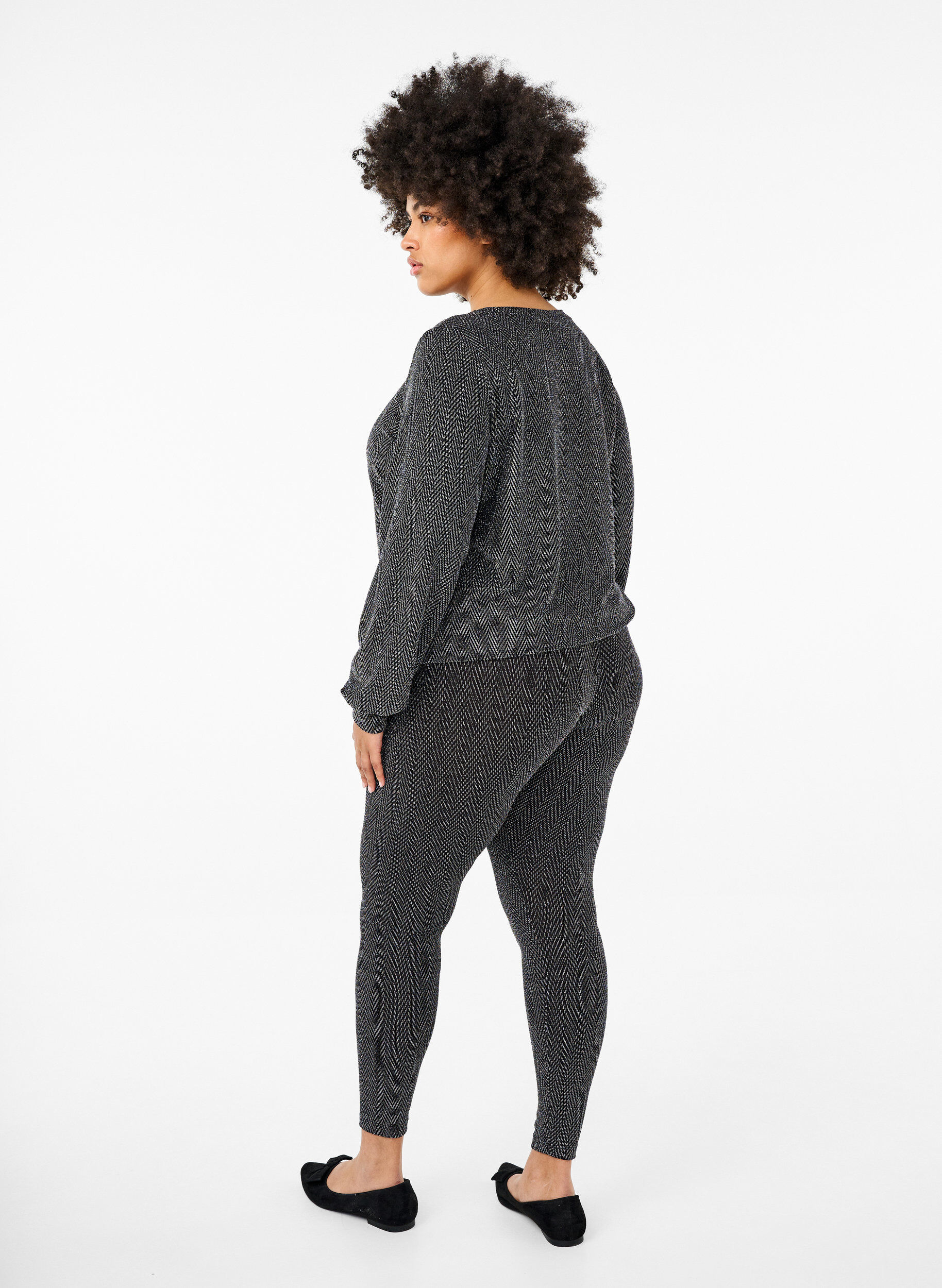 Zizzi Leggings mit Glittermuster, Silver ZigZagShimmer, Model image number 1